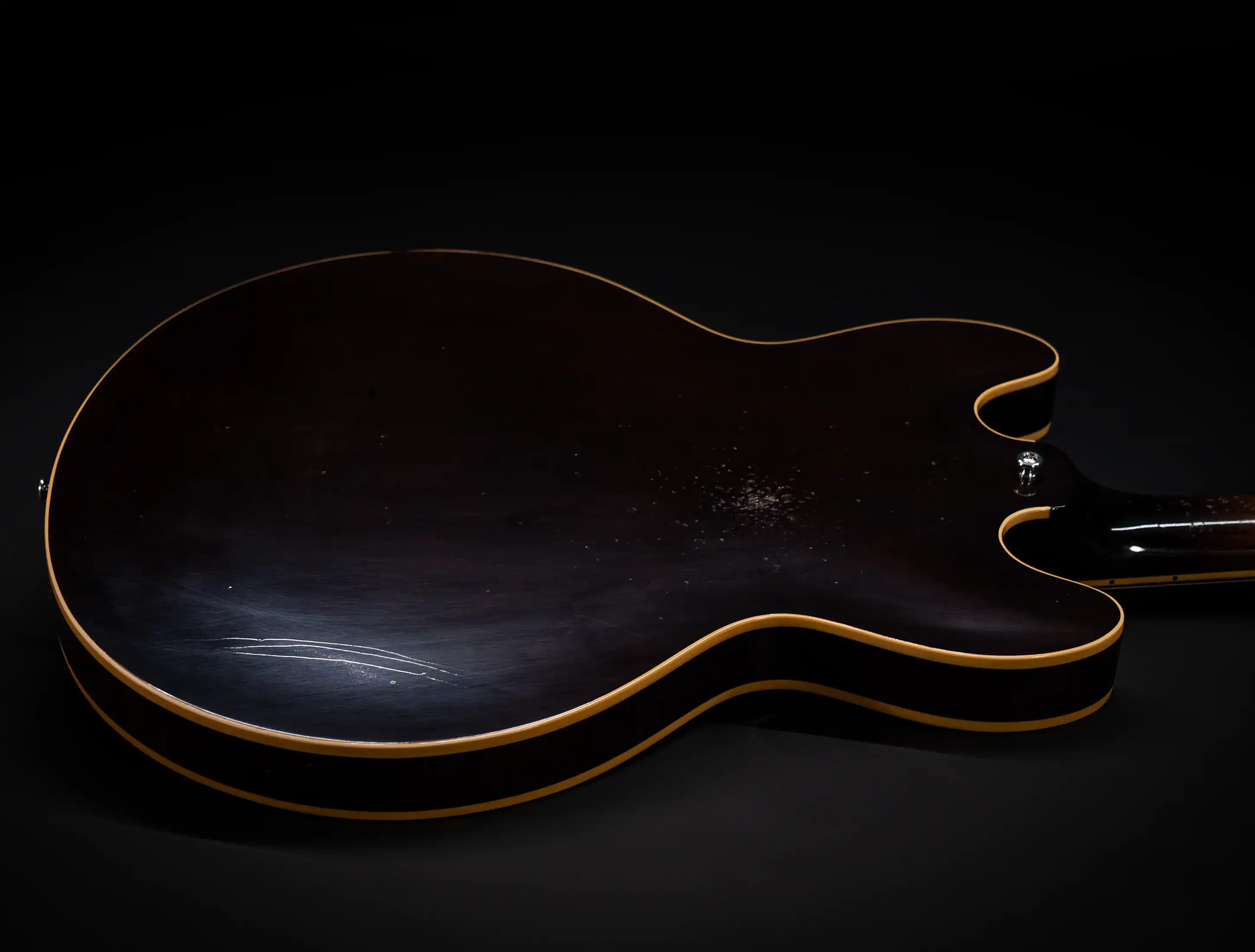 Galerie anzeigen (29 Bilder) a154459 Gibson-ES-335-1964-Custom-Shop-Murphy-Lab-Light-Aged-Figured-Maple-Antique-Walnut-Stain