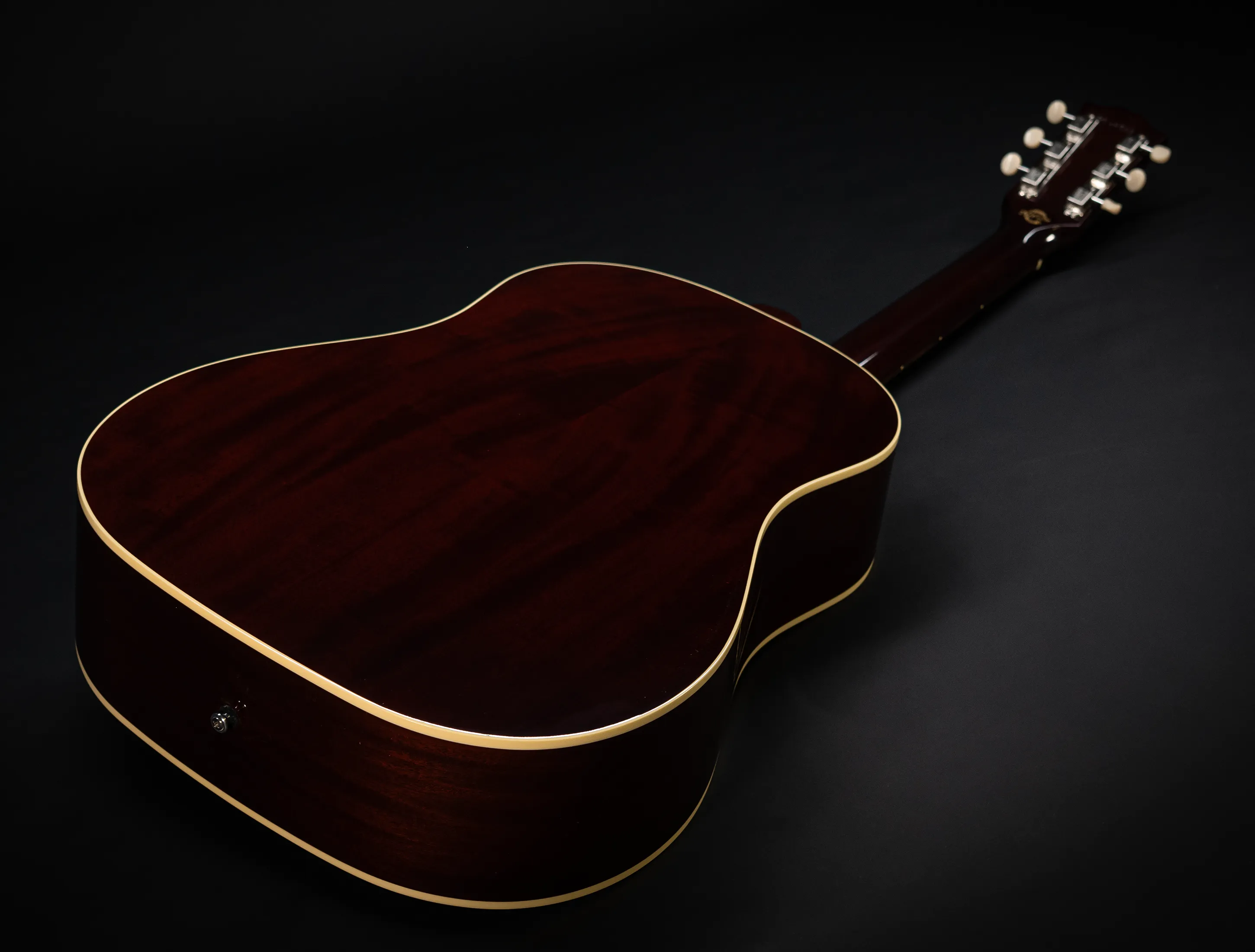 Galerie anzeigen (33 Bilder) a174900-Gibson-J-45-EARLY-50`s-Golden-Era-Custom-Shop-Adirondack-Vintage-Sunburst-