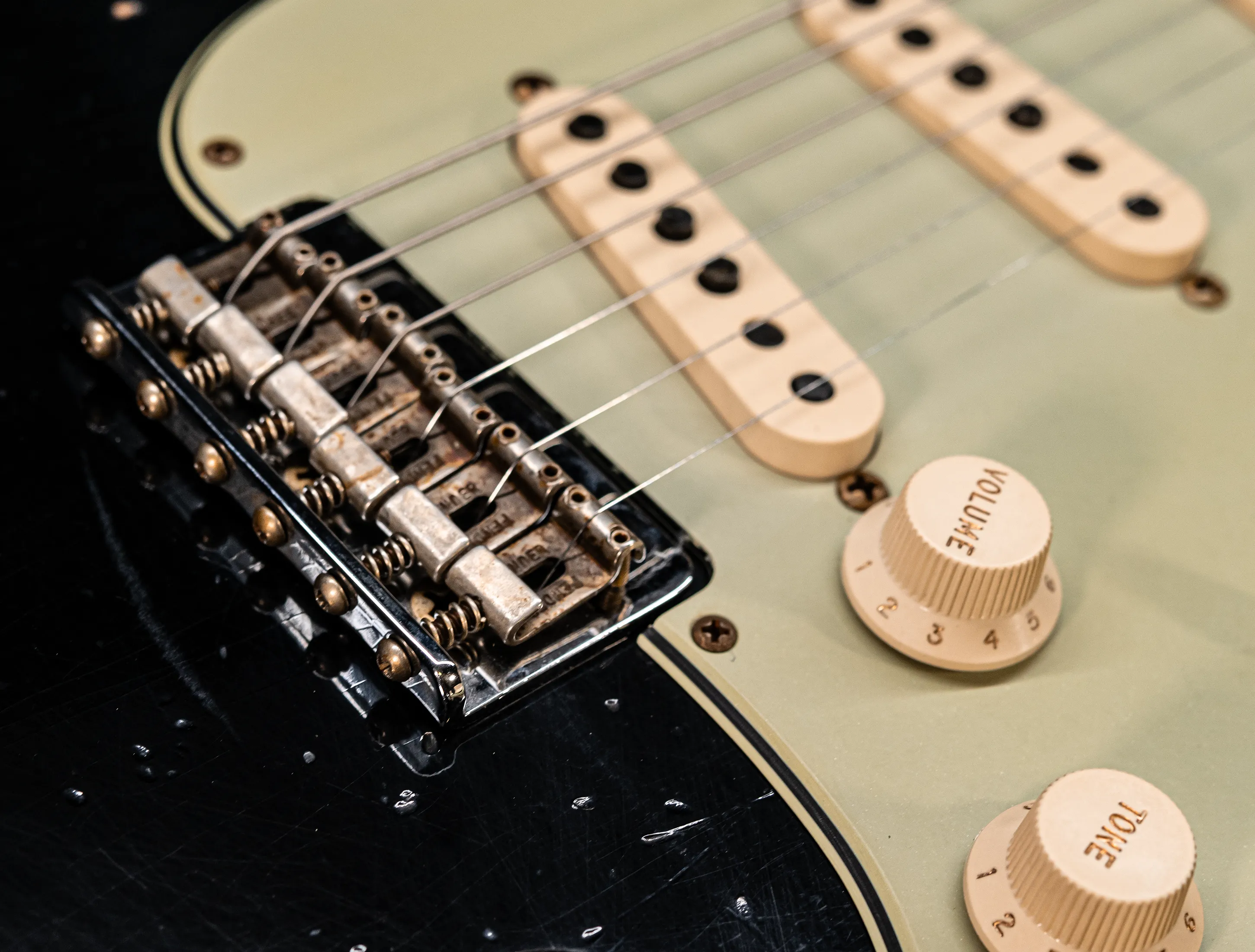 a172961Fender MBD Limited 1963 Hardtail Stratocaster Heavy Relic - Black Muikhaus-Hermann