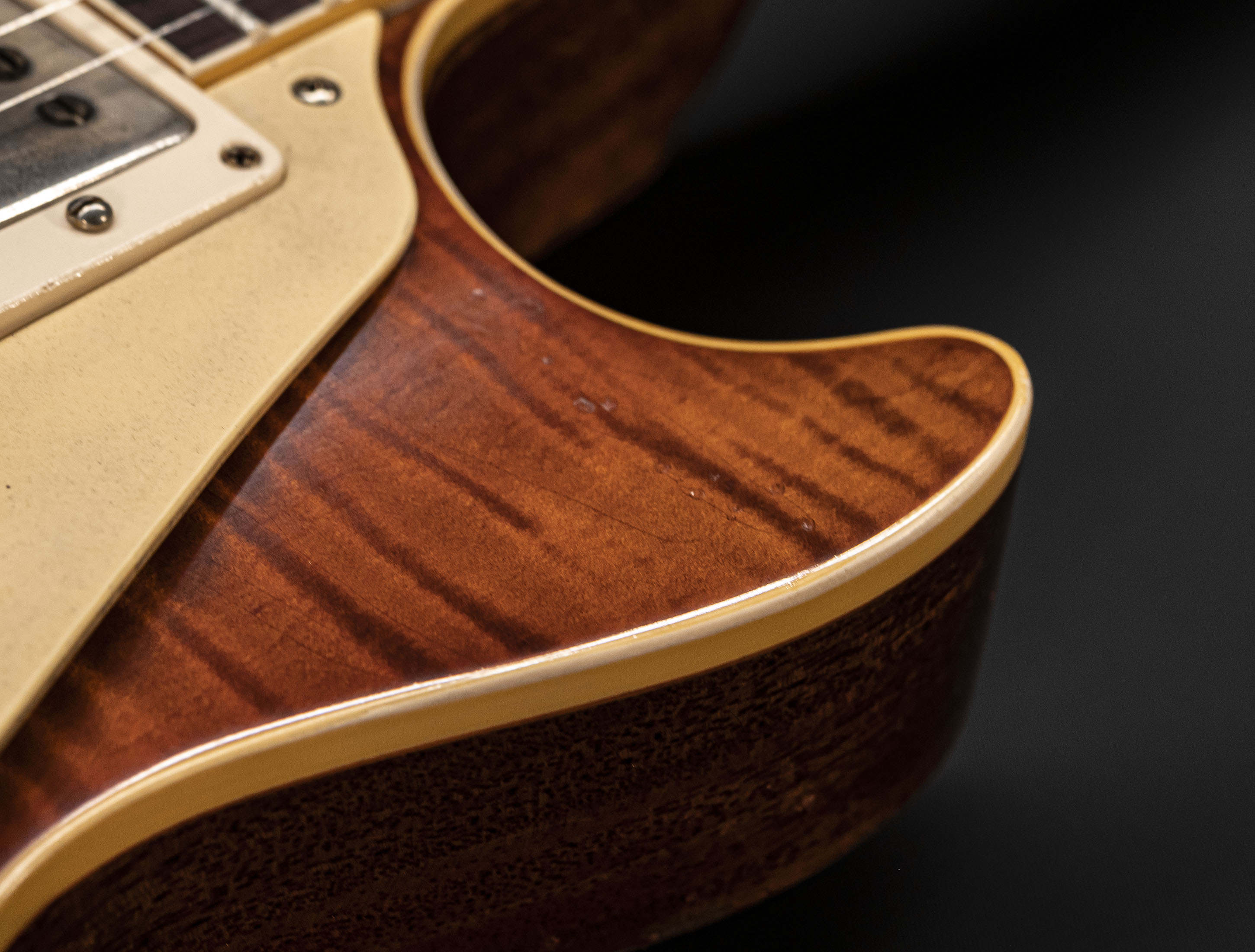 a138817-Gibson-Les-Paul-1959-The-Burst-Tom-Murphy-Painted-TM-R9-Ultra-Heavy-Aged-Murphys-Tea-931783 a138817-gibson-les-paul-1959-the-burst-tom-murphy-painted-tm-r9-ultra-heavy-aged-murphys-tea-931783