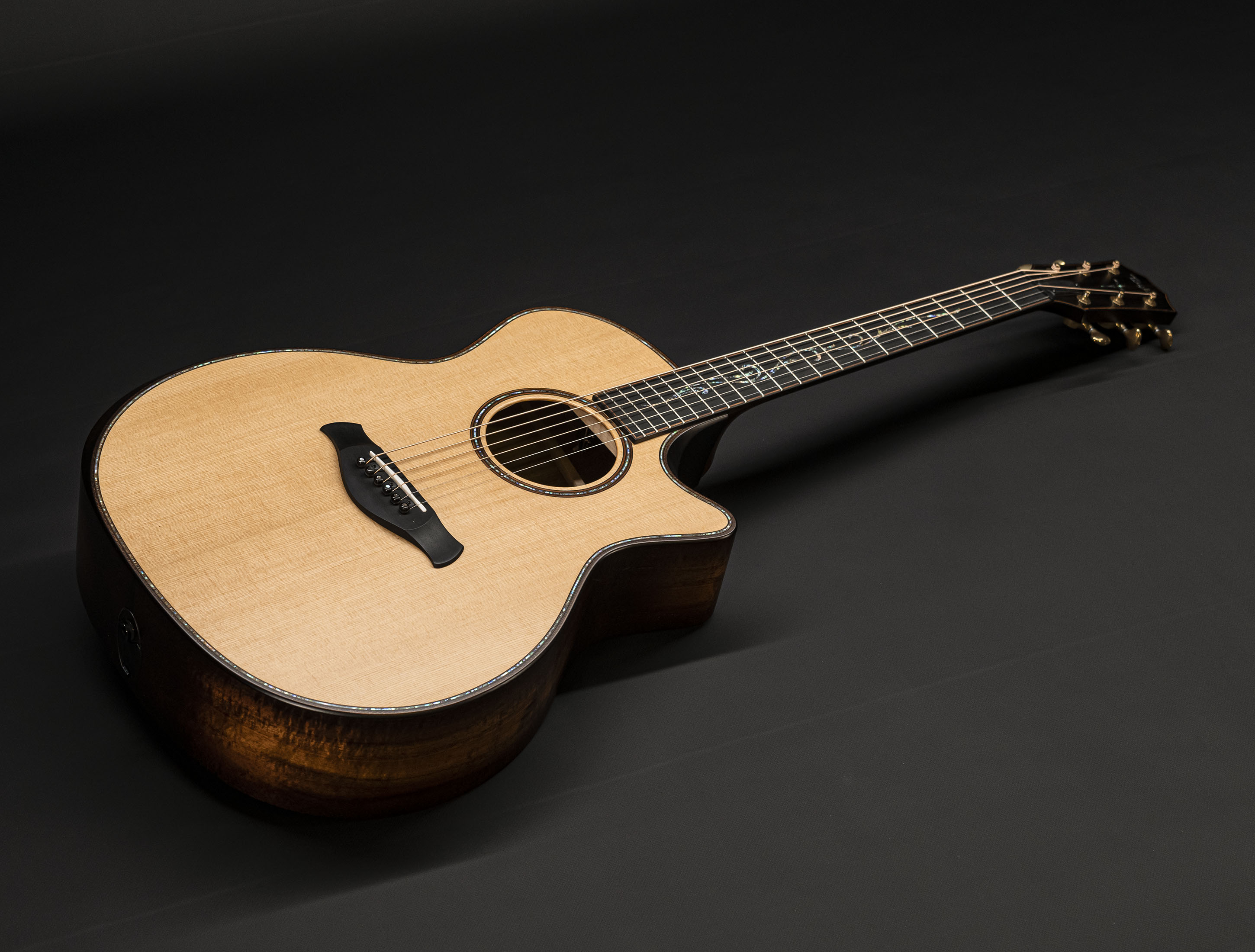Galerie anzeigen (25 Bilder) a116910-taylor-builders-edition-k14ce-be-koa