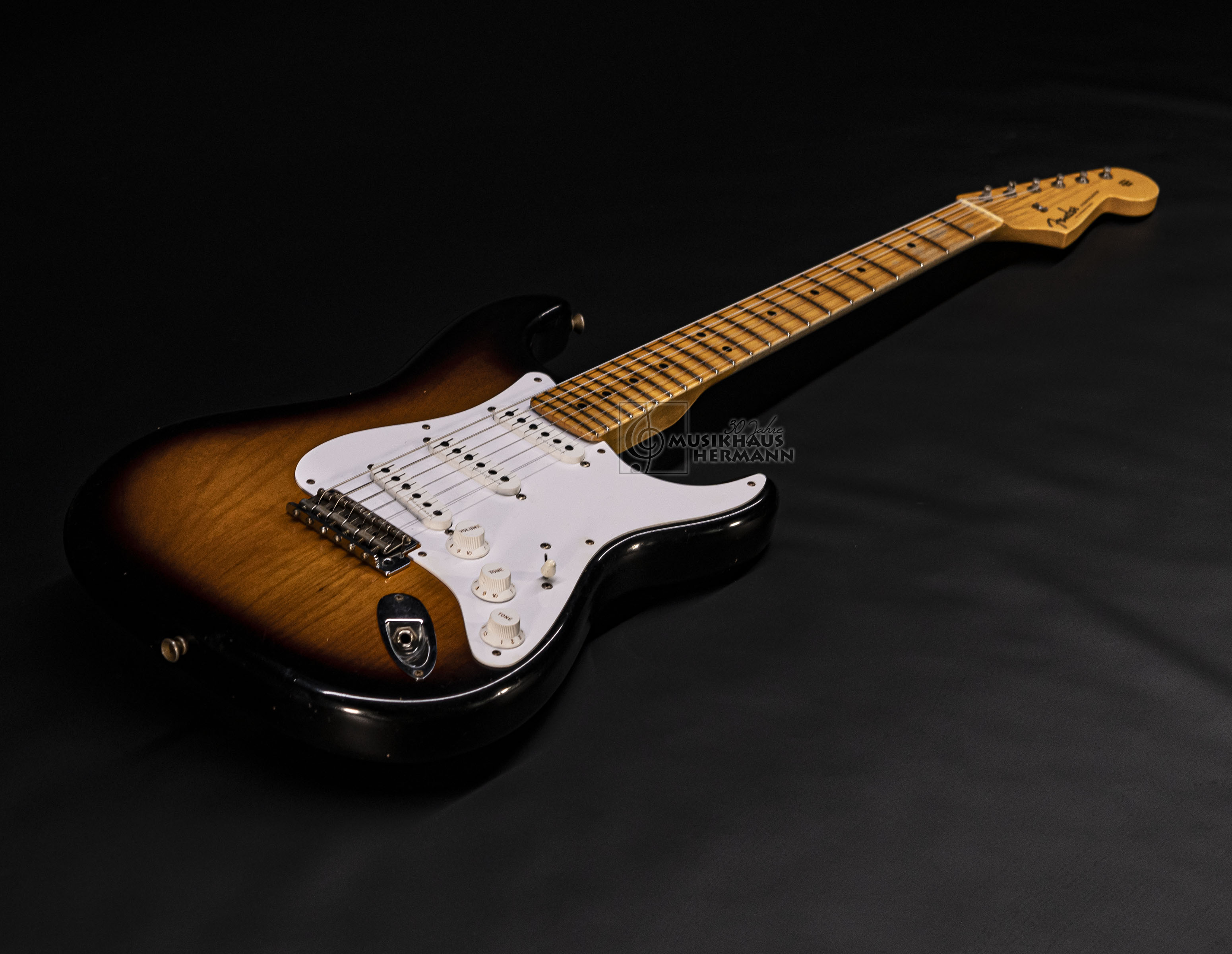 Fender Eric Clapton Stratocaster Journeyman Relic 2 Tone Sunburst