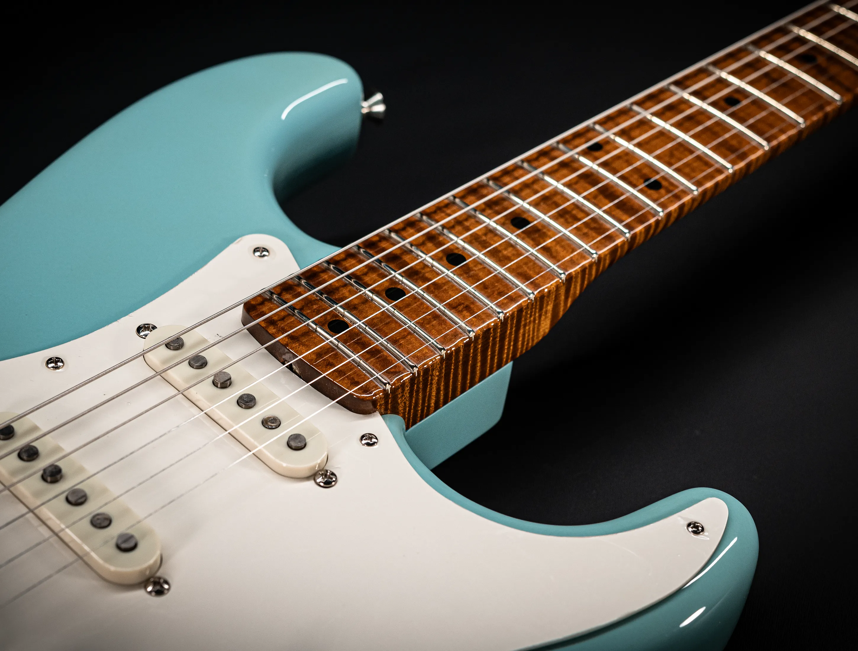 Fender 50`s Limited Stratocaster NOS Mastergrade roasted Flame AAAA Neck - Daphne Blue