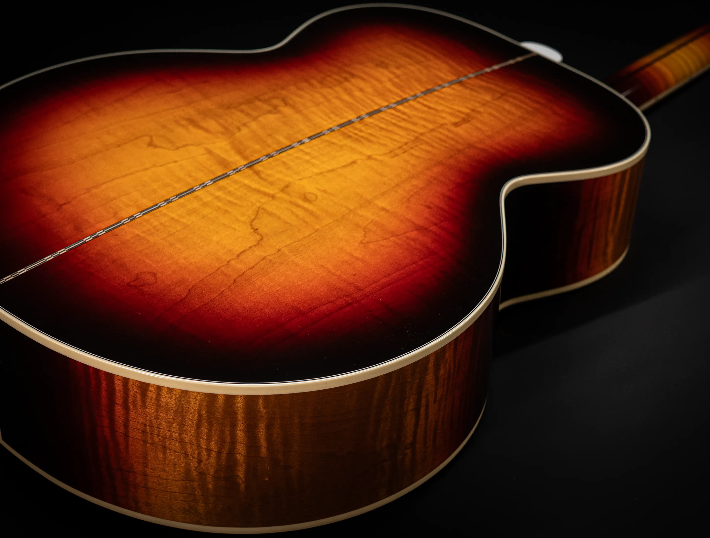 a173693 Gibson SJ-200 Standard Tri Burst MCJB20TB musikhaus-hermann