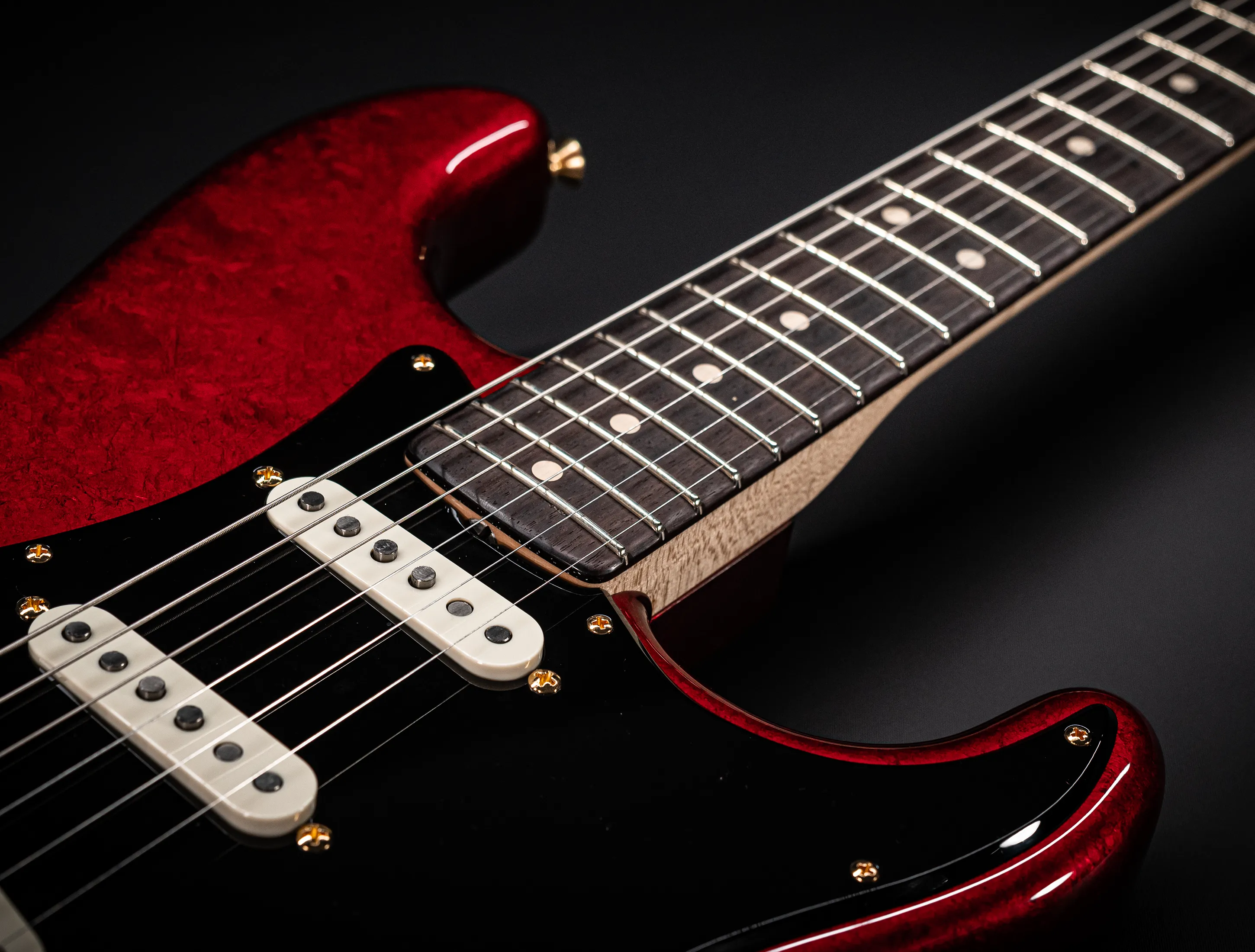 Fender Senior Masterbuilt Dale Wilson 1960 Stratocaster - Candy Apple Red Over 24K Gold Leaf
