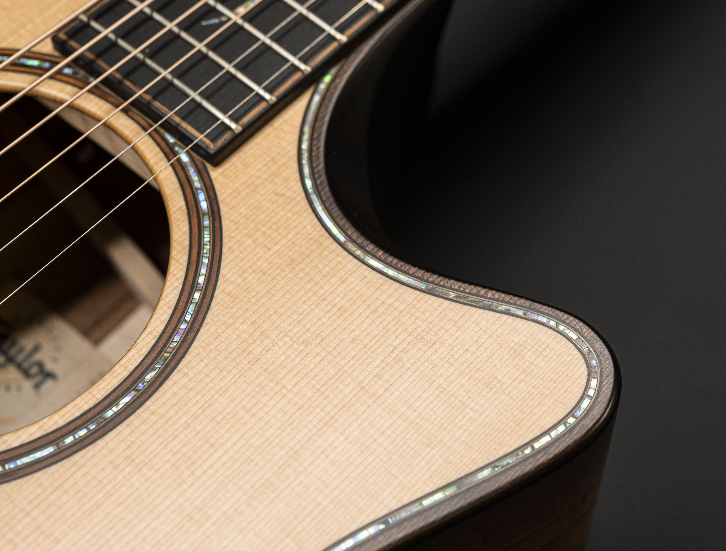Galerie anzeigen (25 Bilder) a116914-taylor-builders-edition-k14ce-be-koa