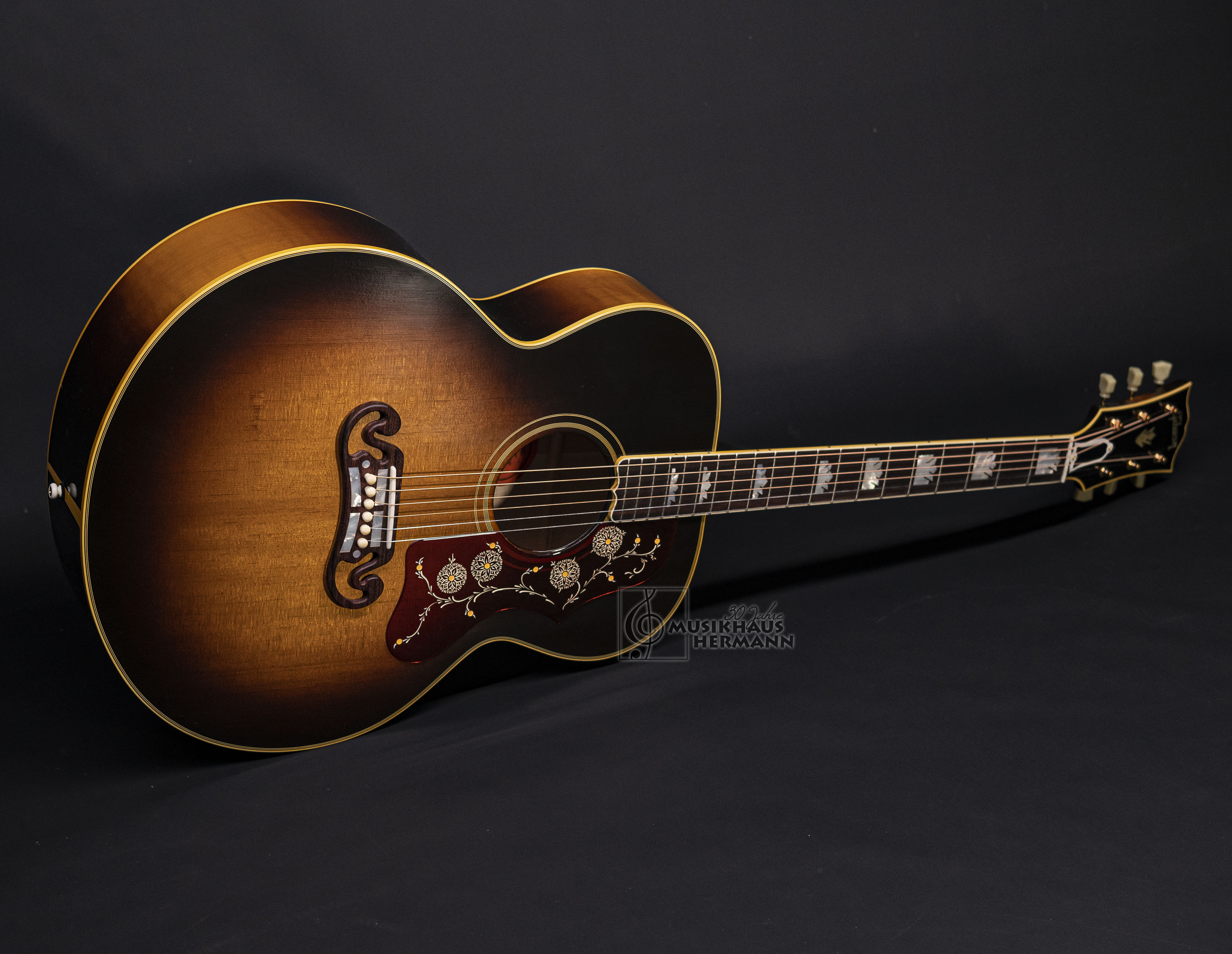 Galerie anzeigen (13 Bilder) a8-7031 gibson-sj-200-1957-vintage-sunburst