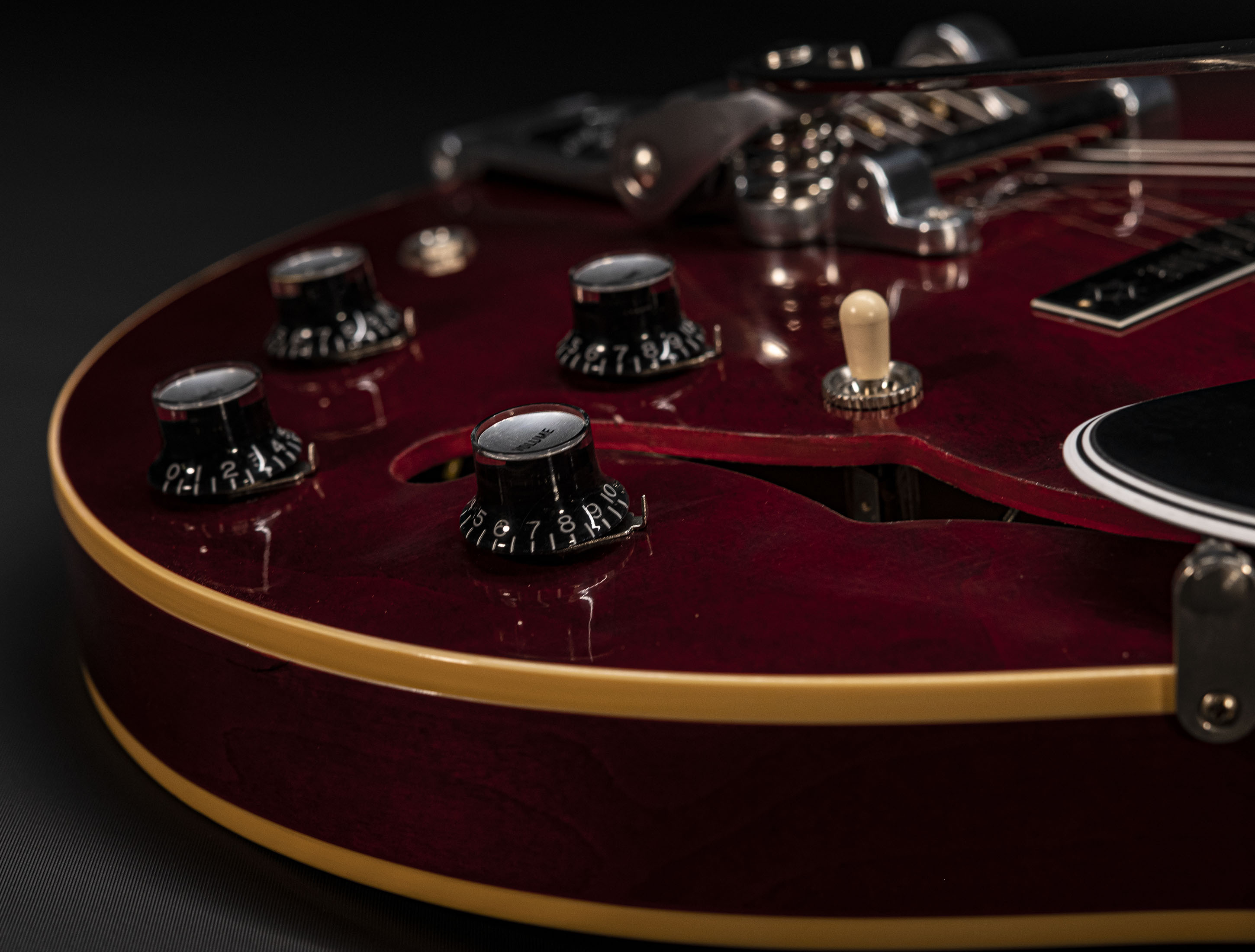 a139623 gibson-es-335-1964-bigsby-custom-shop-murphy-lab-authentic-light-aged-antique-viking-red