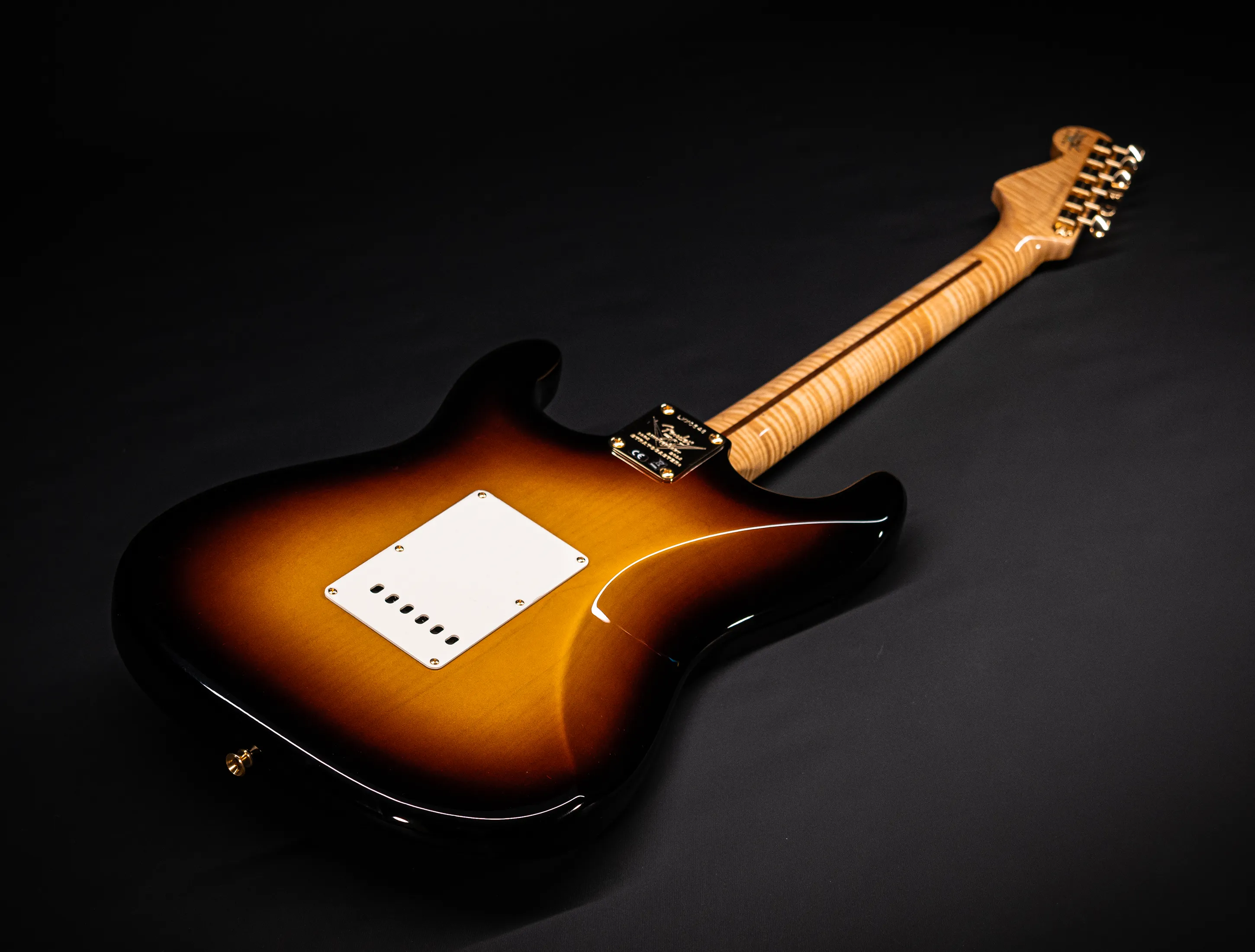 a165102 Fender 70th Anniversary Limited Stratocaster NOS Flame AAAA Neck - Sunburst