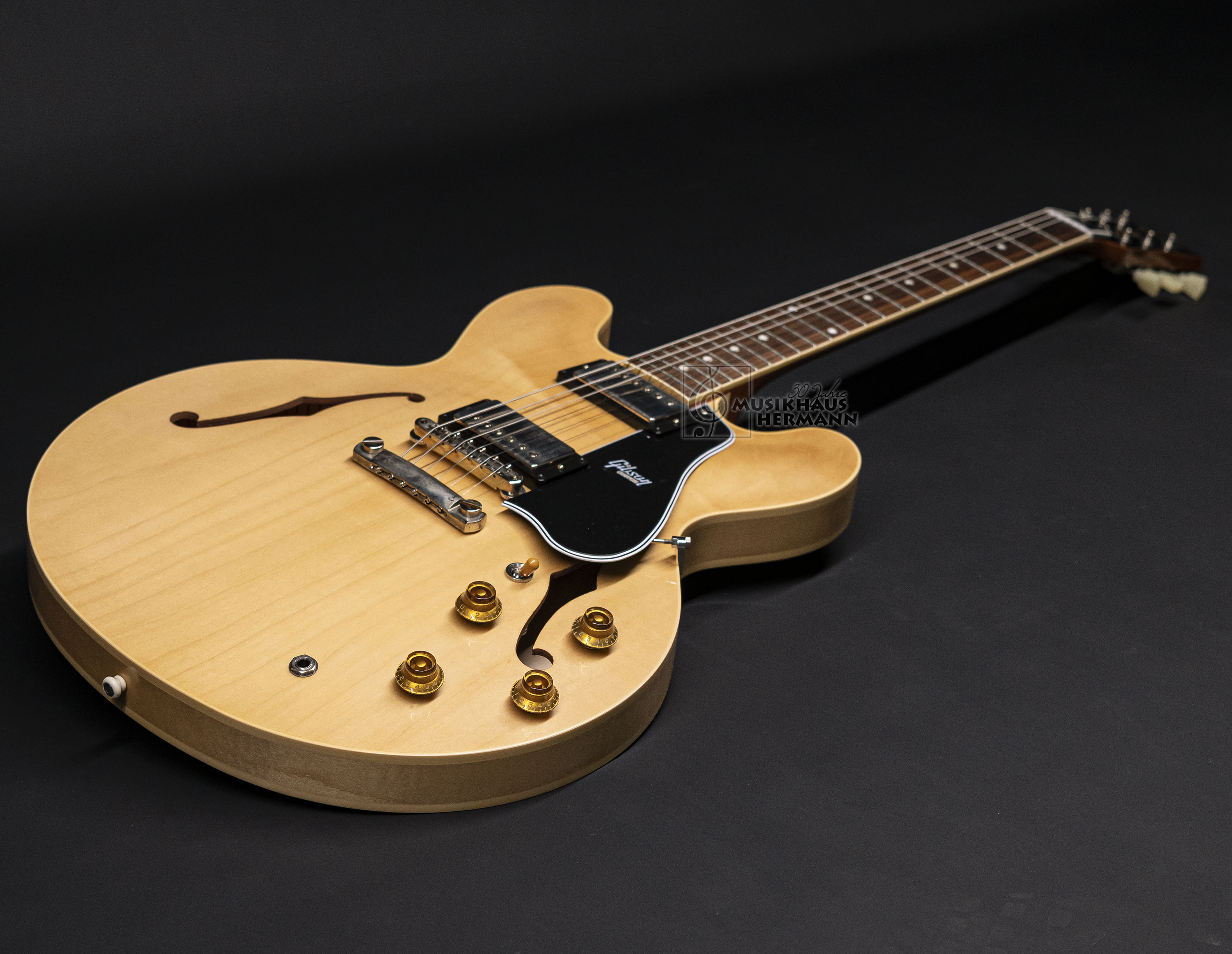 Galerie anzeigen (14 Bilder) a8-2638 gibson-es-335-1959-custom-shop-reissue-vos-vintage-natural