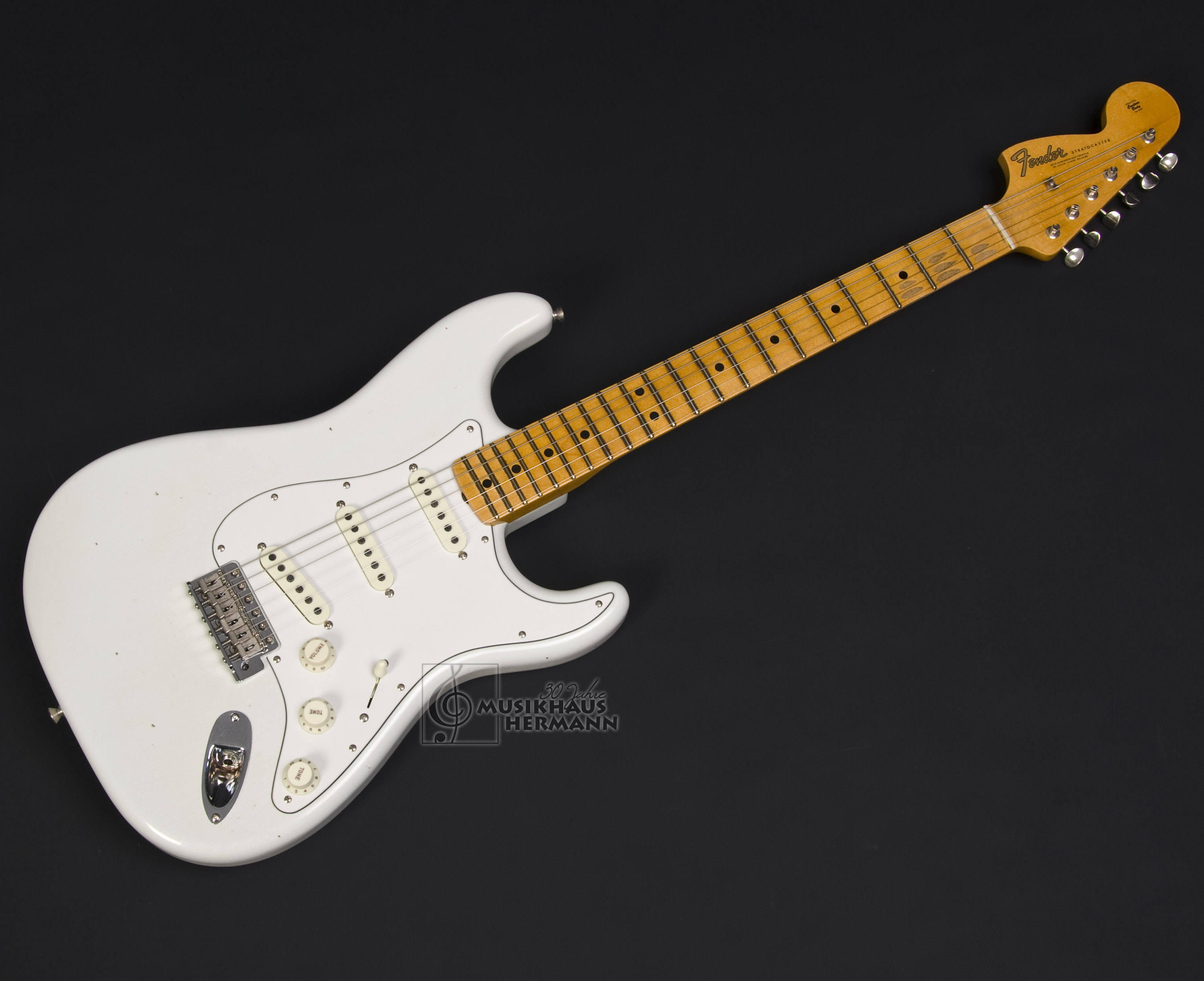 Show gallery (11 images) a6-7785 fender-jimi-hendrix-voodoo-child-stratocaster-olympic-white
