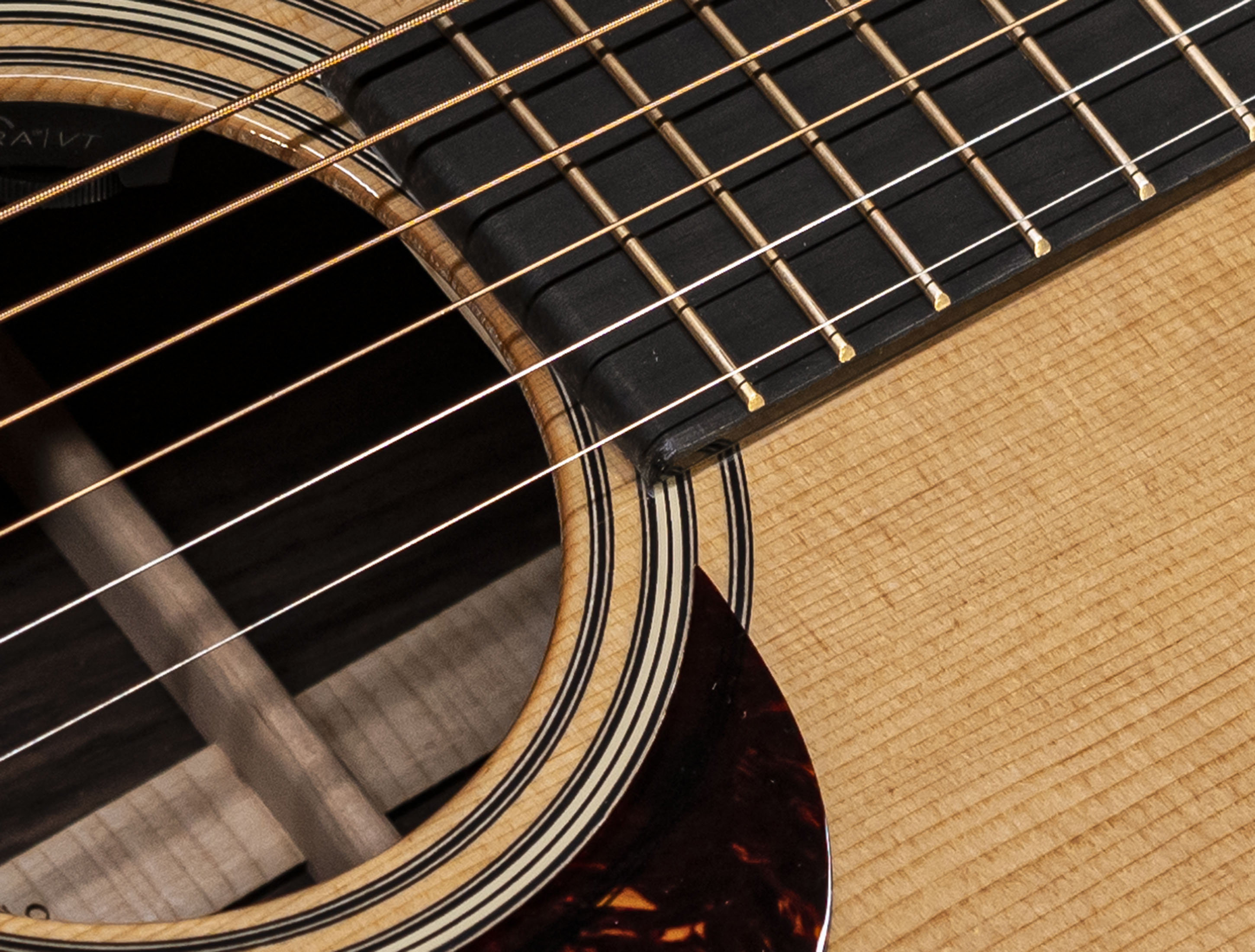 Show gallery (19 images) a10-5892-martin-000-28e-modern-deluxe