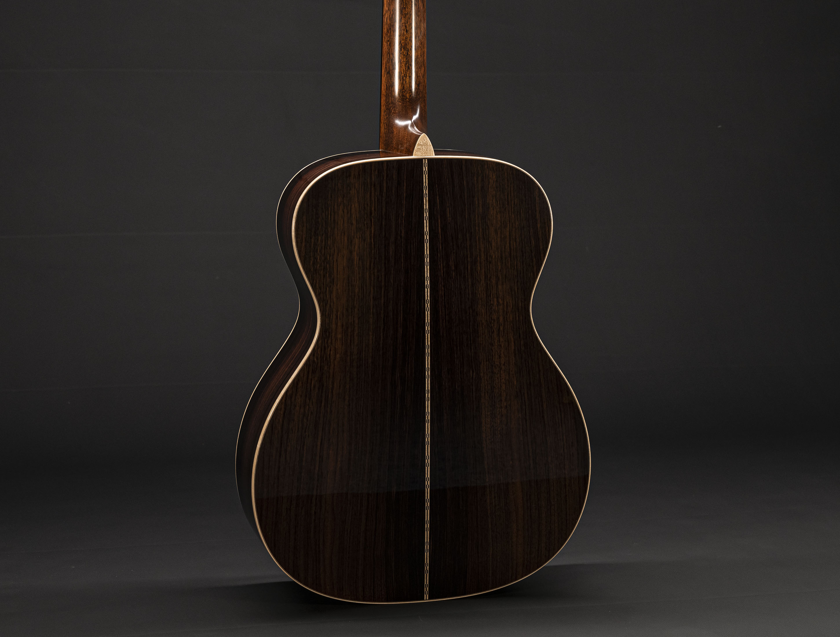 Galerie anzeigen (24 Bilder) a126350 martin-000-28bl-brooke-ligertwood-sunburst