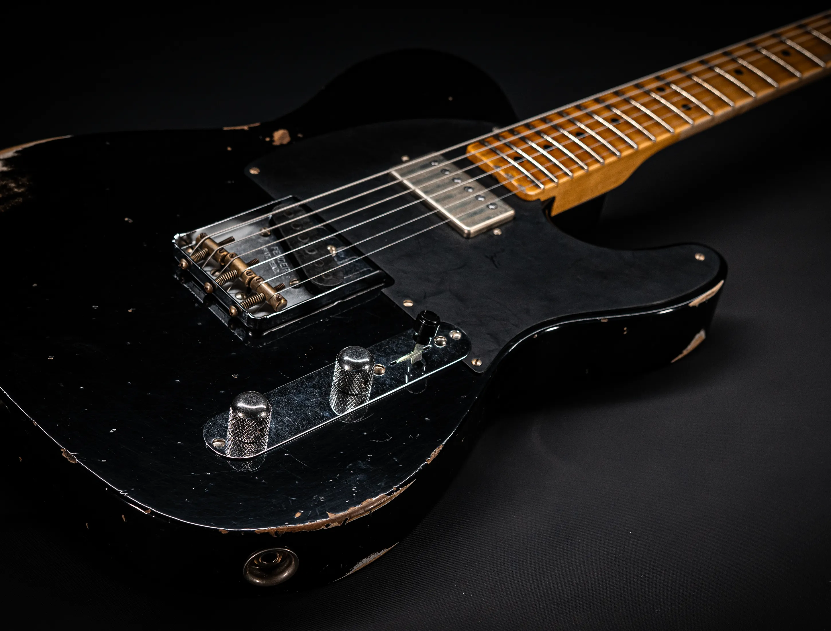 Fender MBD 1952 Telecaster Humbucker Between Relic & Heavy Relic - Black