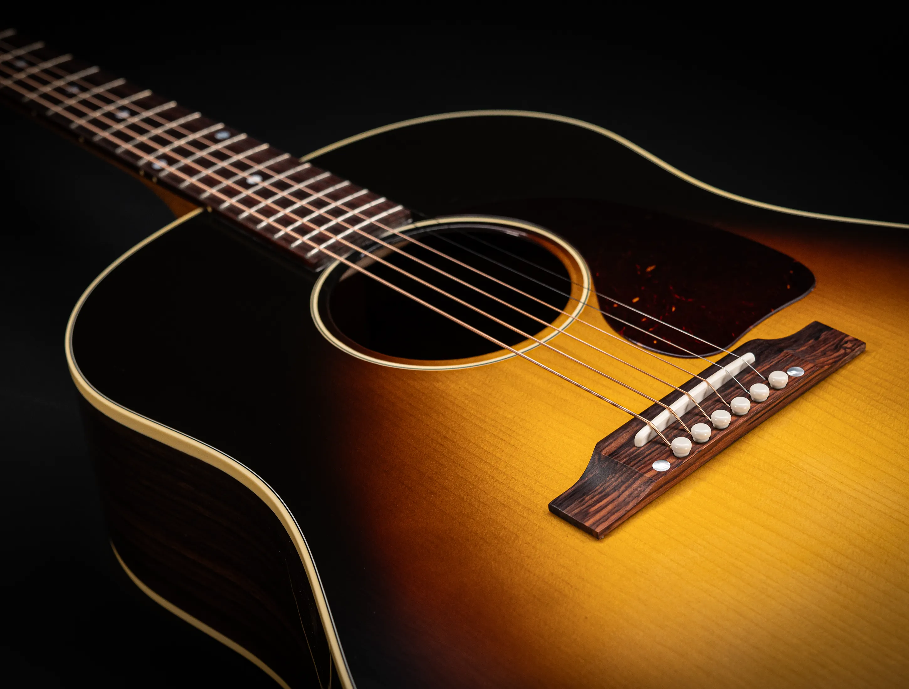 Show gallery (30 images) a175824-Gibson-J-45-Rosewood-EARLY-50s-Golden-Era-Custom-Shop-Adirondack-Vintage-Sunburst-Musikhaus-Hermann-