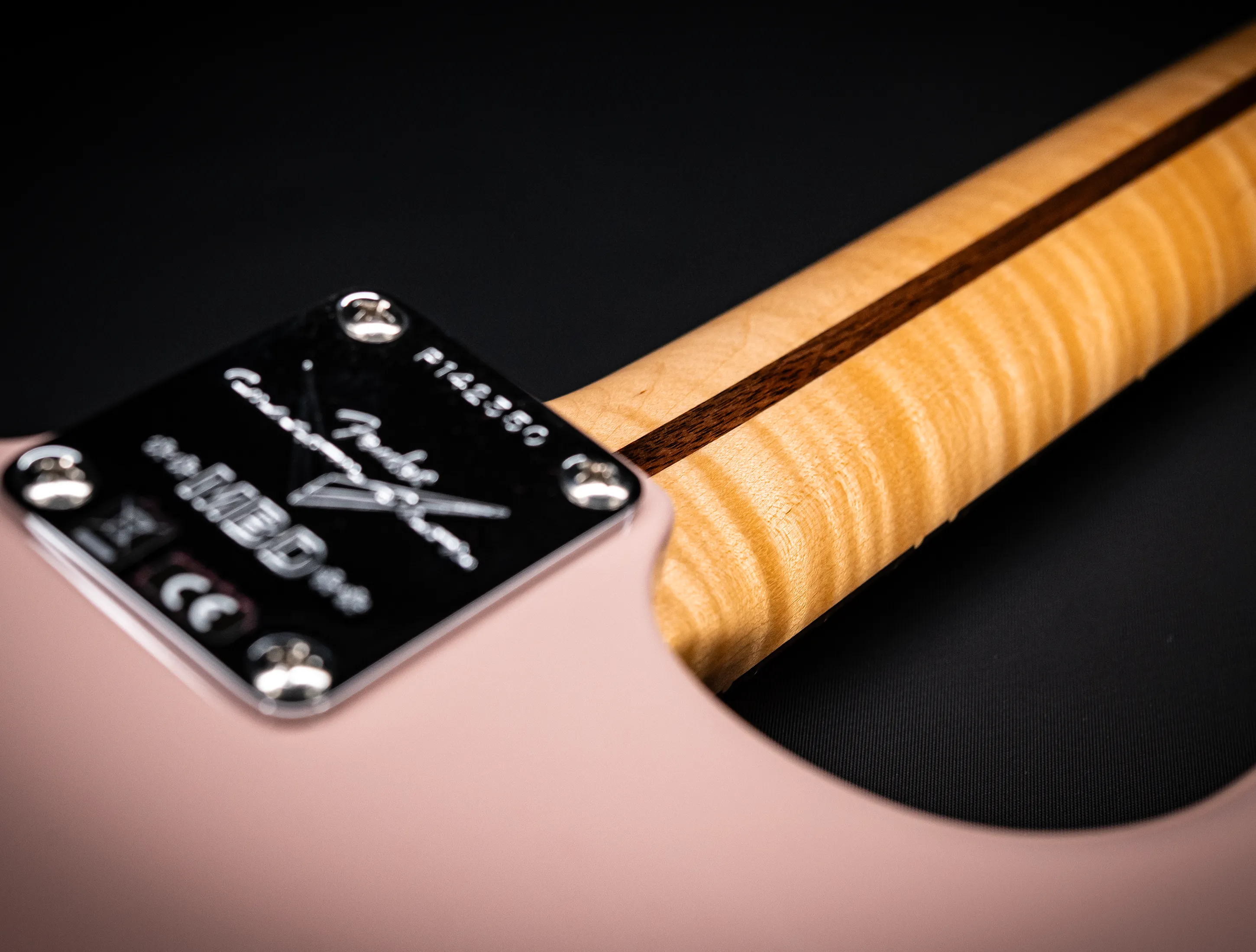 Fender MBD 1963 Stratocaster Prestige NOS flame Neck - Shell Pink