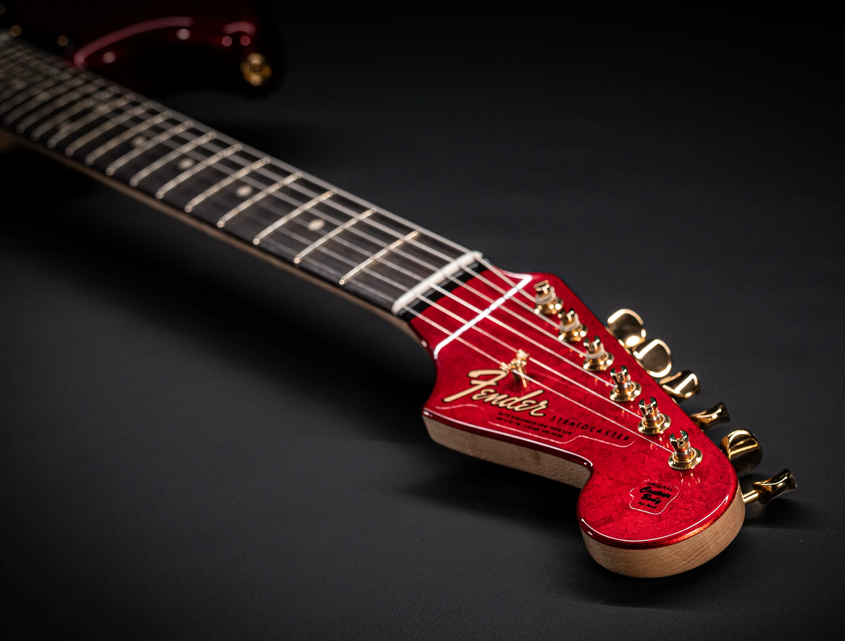 Fender Senior Masterbuilt Dale Wilson 1960 Stratocaster - Candy Apple Red Over 24K Gold Leaf
