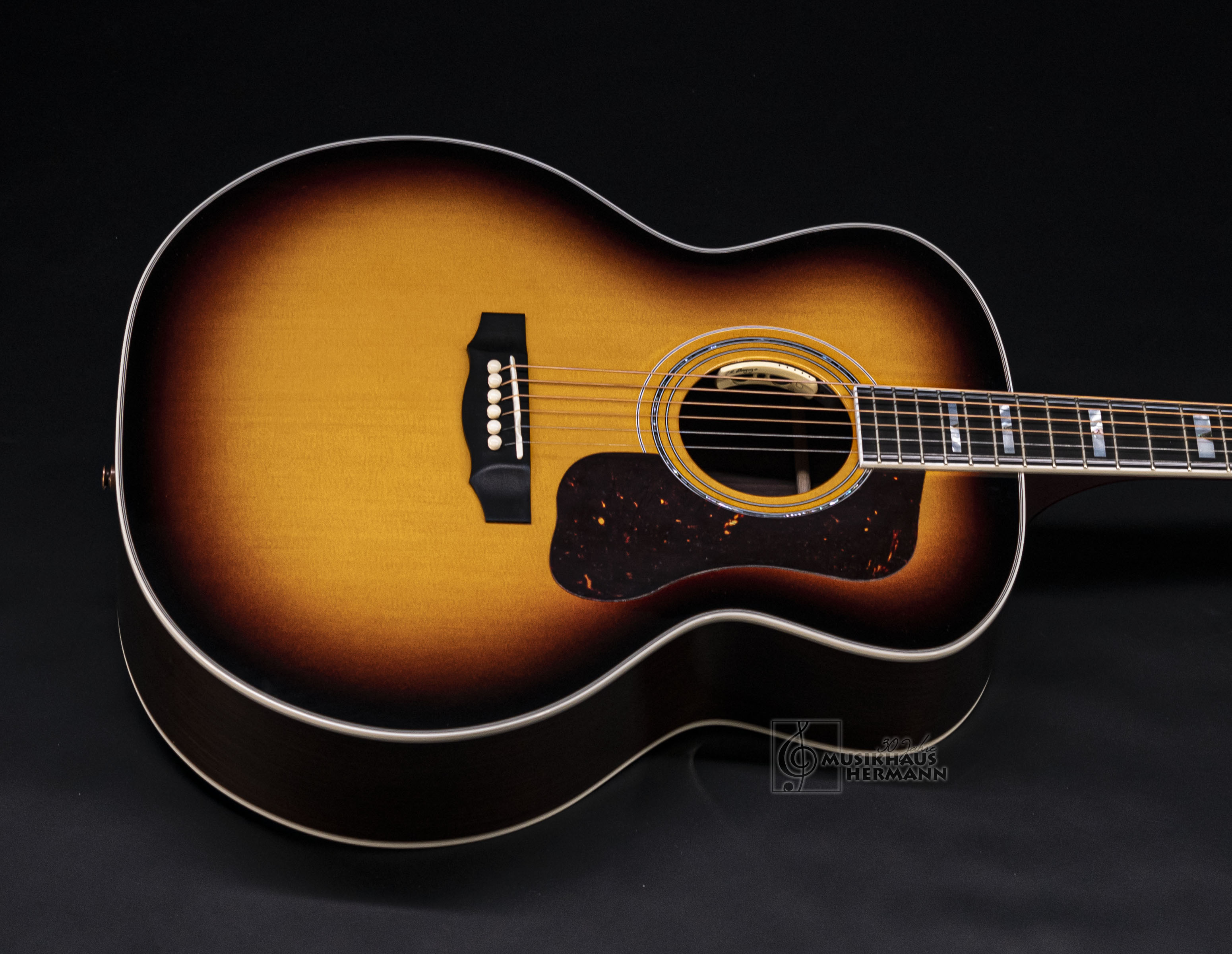 Galerie anzeigen (19 Bilder) a10-4165-guild-f-55e-atb-antique-sunburst-l-r-baggs