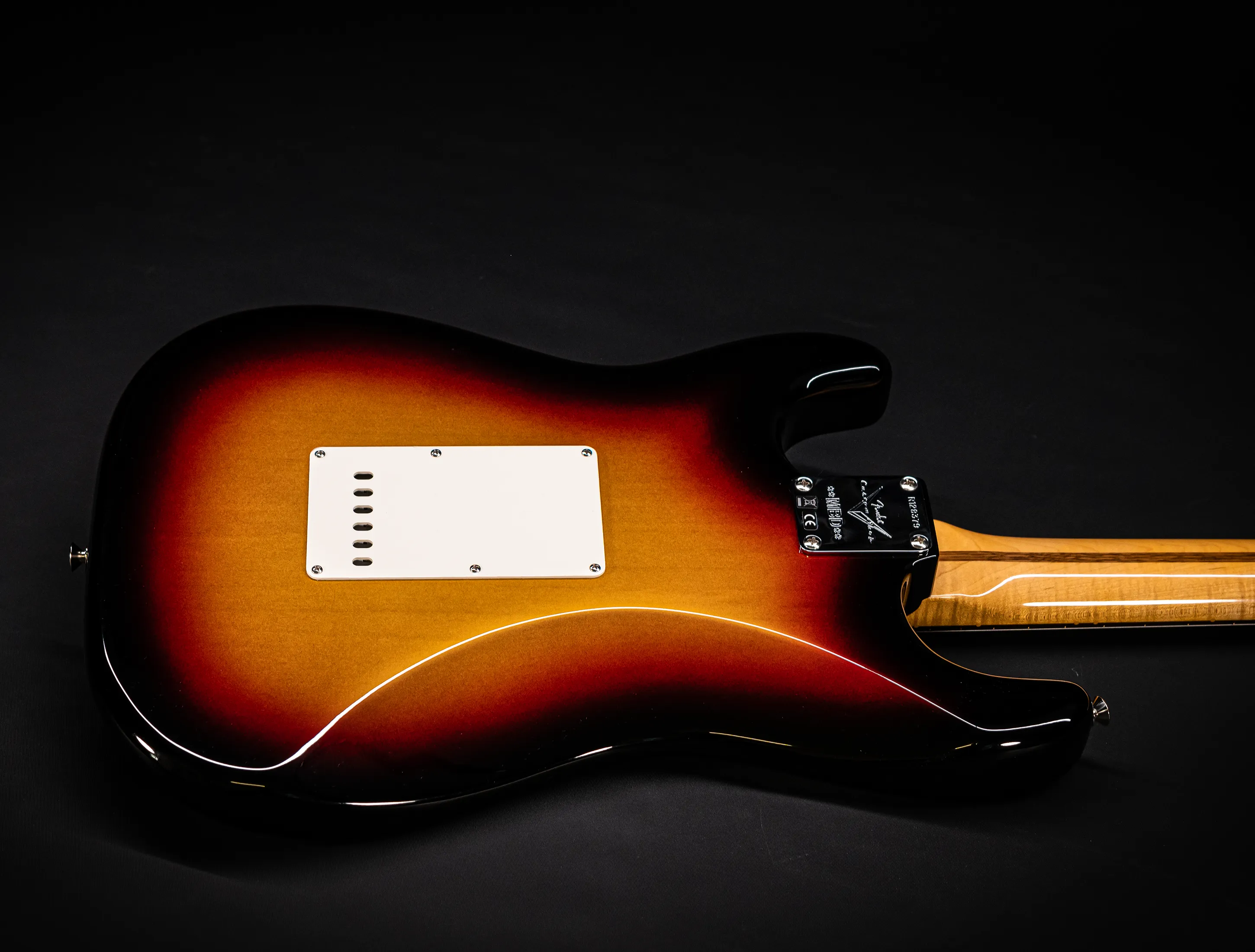 a175600-Fender-MBD-Limited-1963-Stratocaster-Timeless-NOS-flame-Neck-Sunburst-