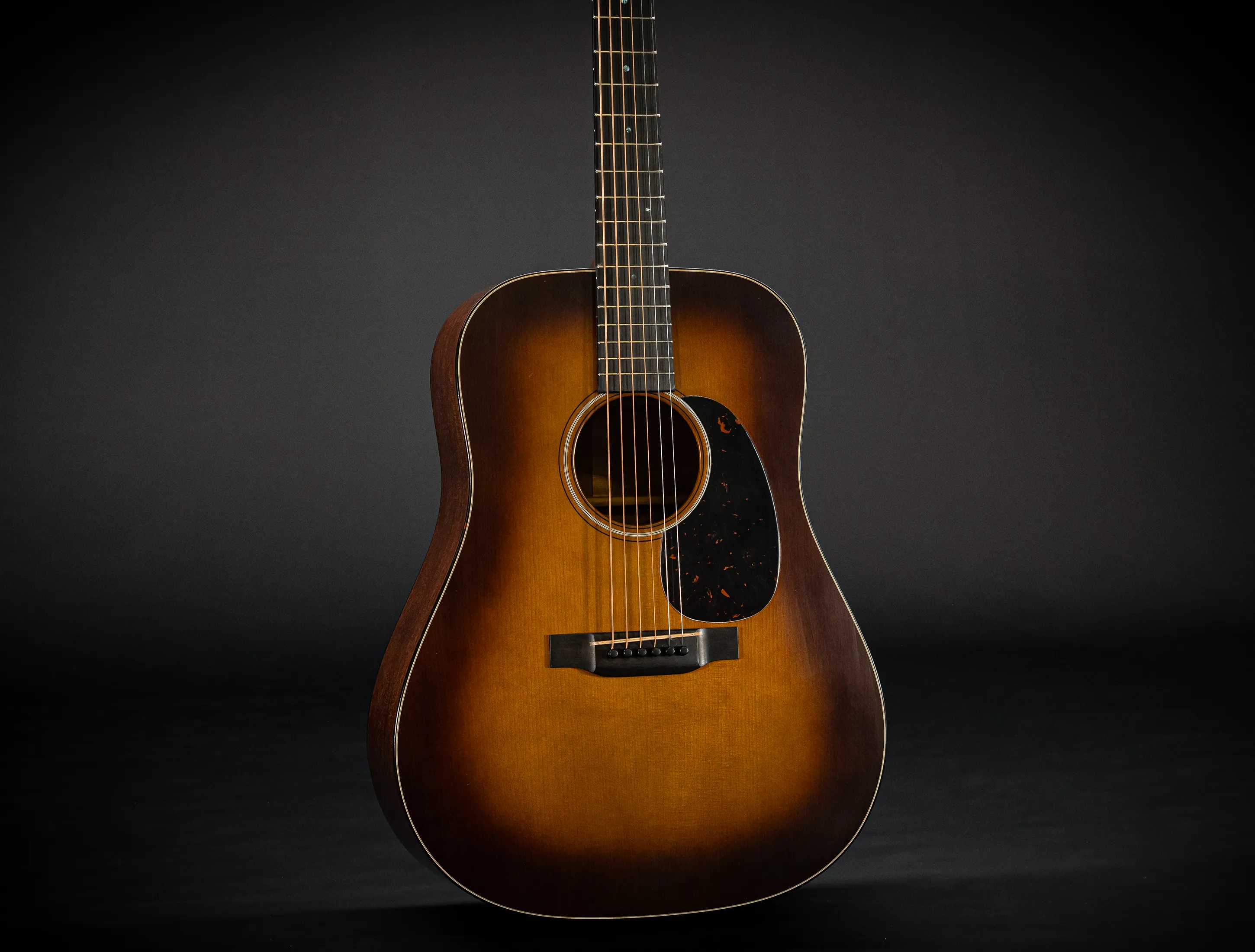 Martin Custom Shop D-18 Authentic 1937 Vintage Low Gloss - Ambertone Burst Stage 1 Aging 