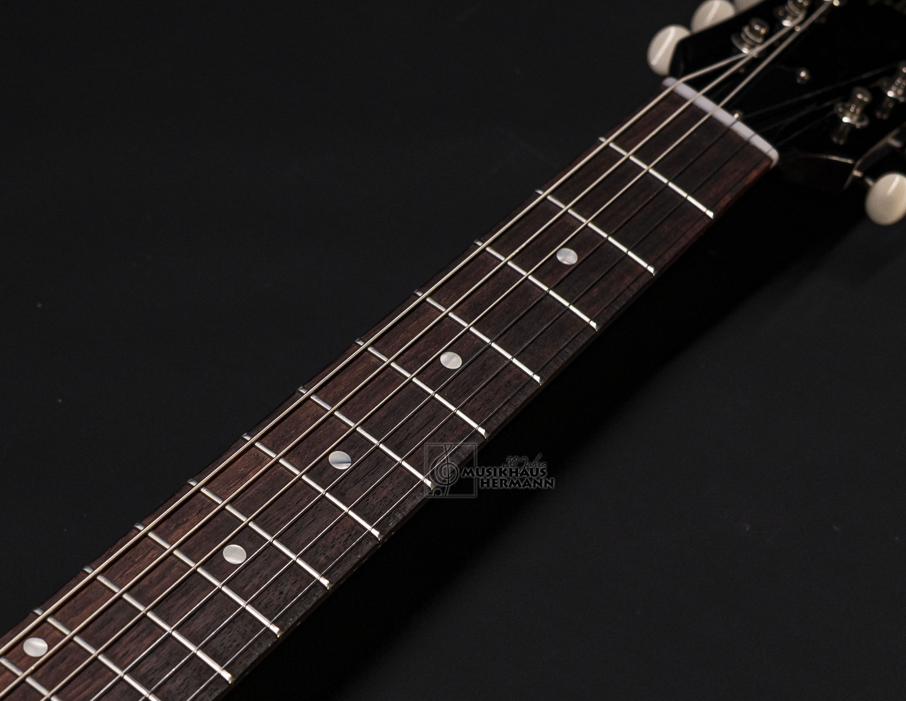 Galerie anzeigen (17 Bilder) a8-8237gibson-les-paul-junior-1957-single-cut-vintage-sunburst