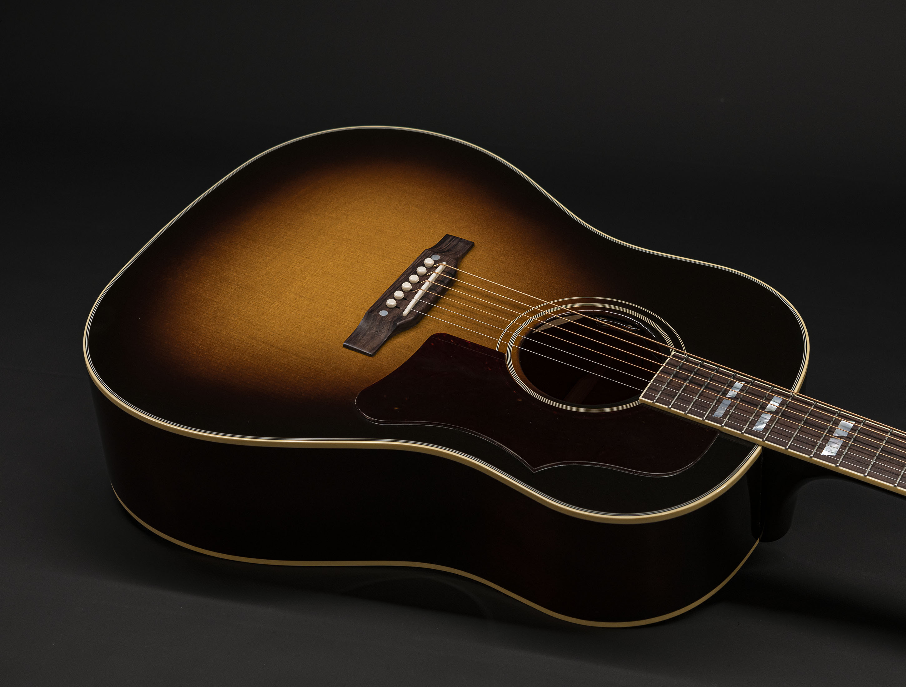 Show gallery (25 images) a125025 gibson-southern-jumbo-original-vintage-sunburst