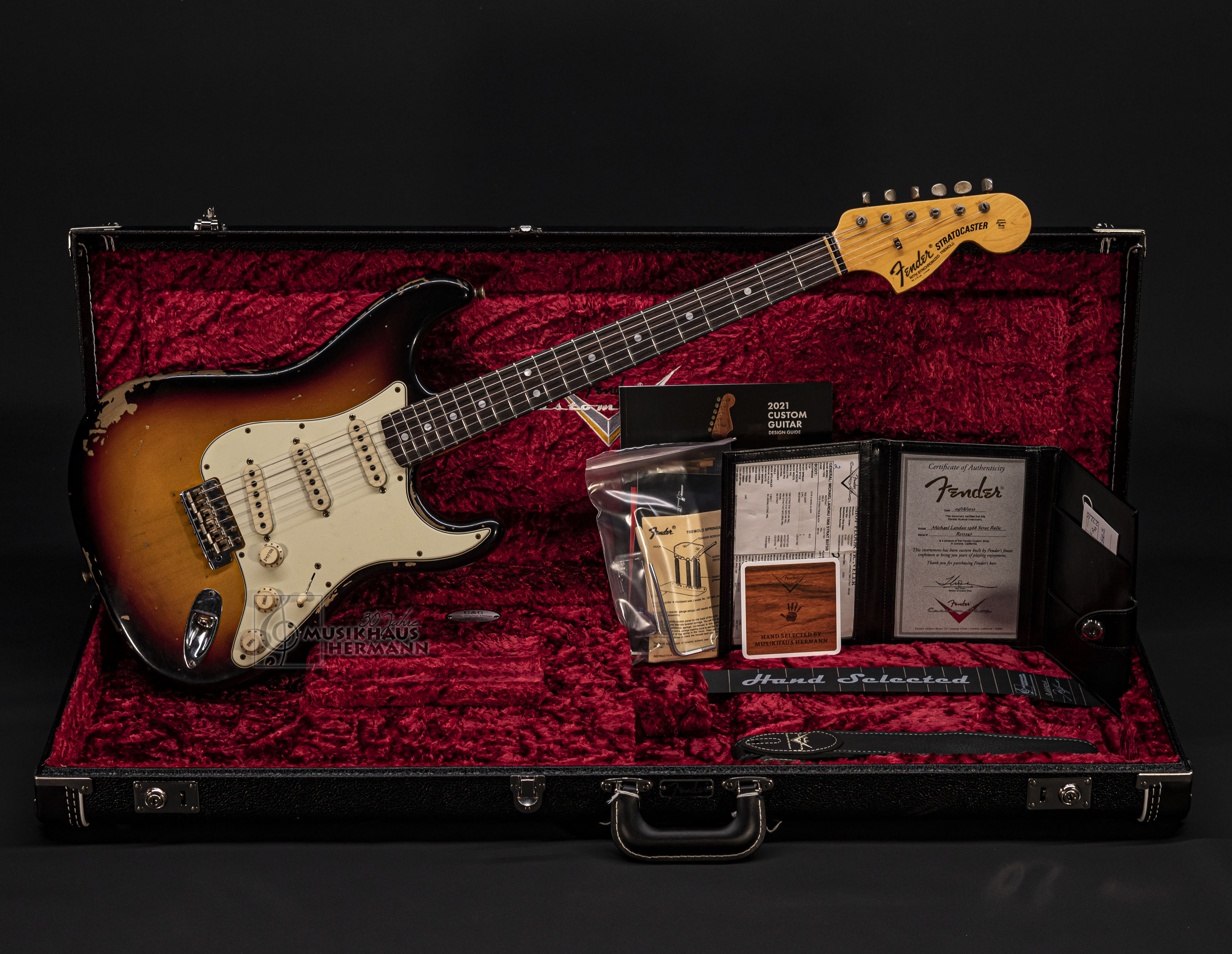 Galerie anzeigen (21 Bilder) a9-4212 fender-custom-shop-michael-landau-1968-stratocaster-3-color-sunburst