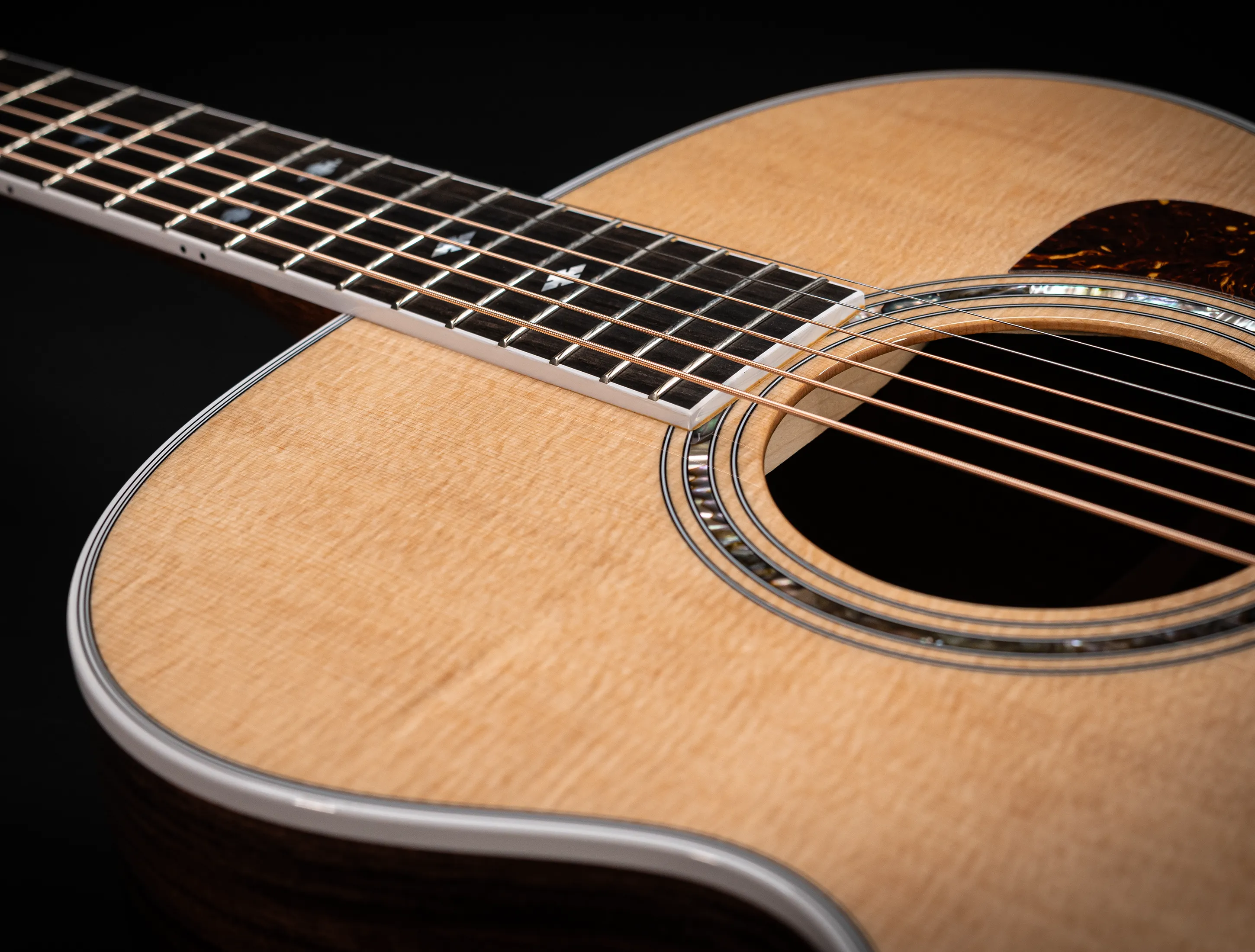 Show gallery (27 images) a165058 Taylor 815e Legacy - First Edition hand signed by Bob Taylor