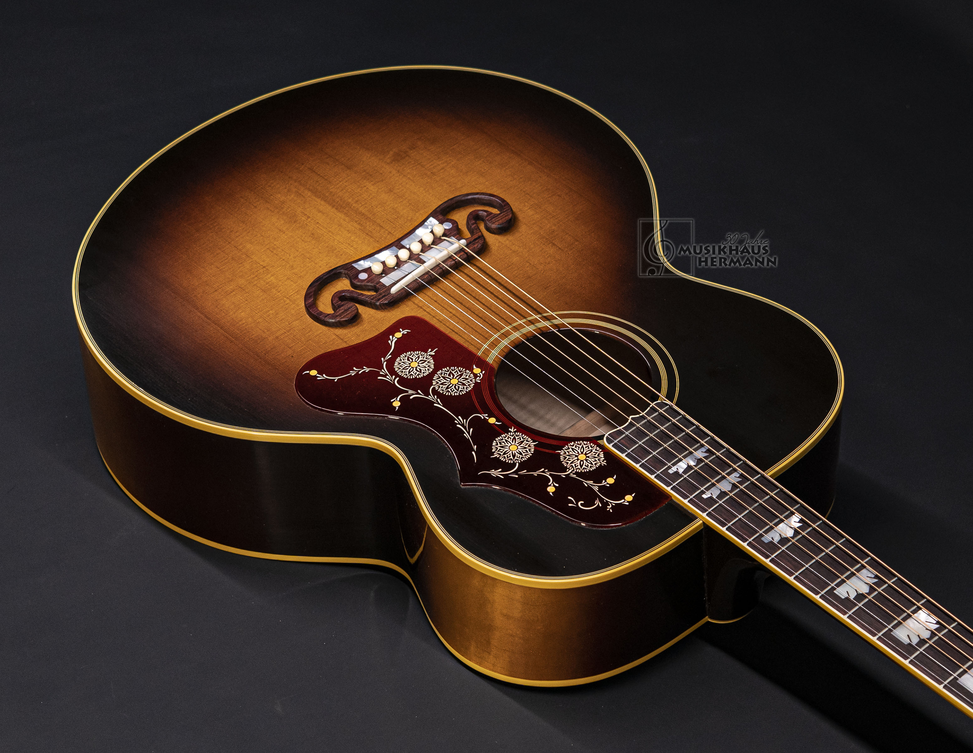 Galerie anzeigen (13 Bilder) a8-7025 gibson-sj-200-1957-vintage-sunburst