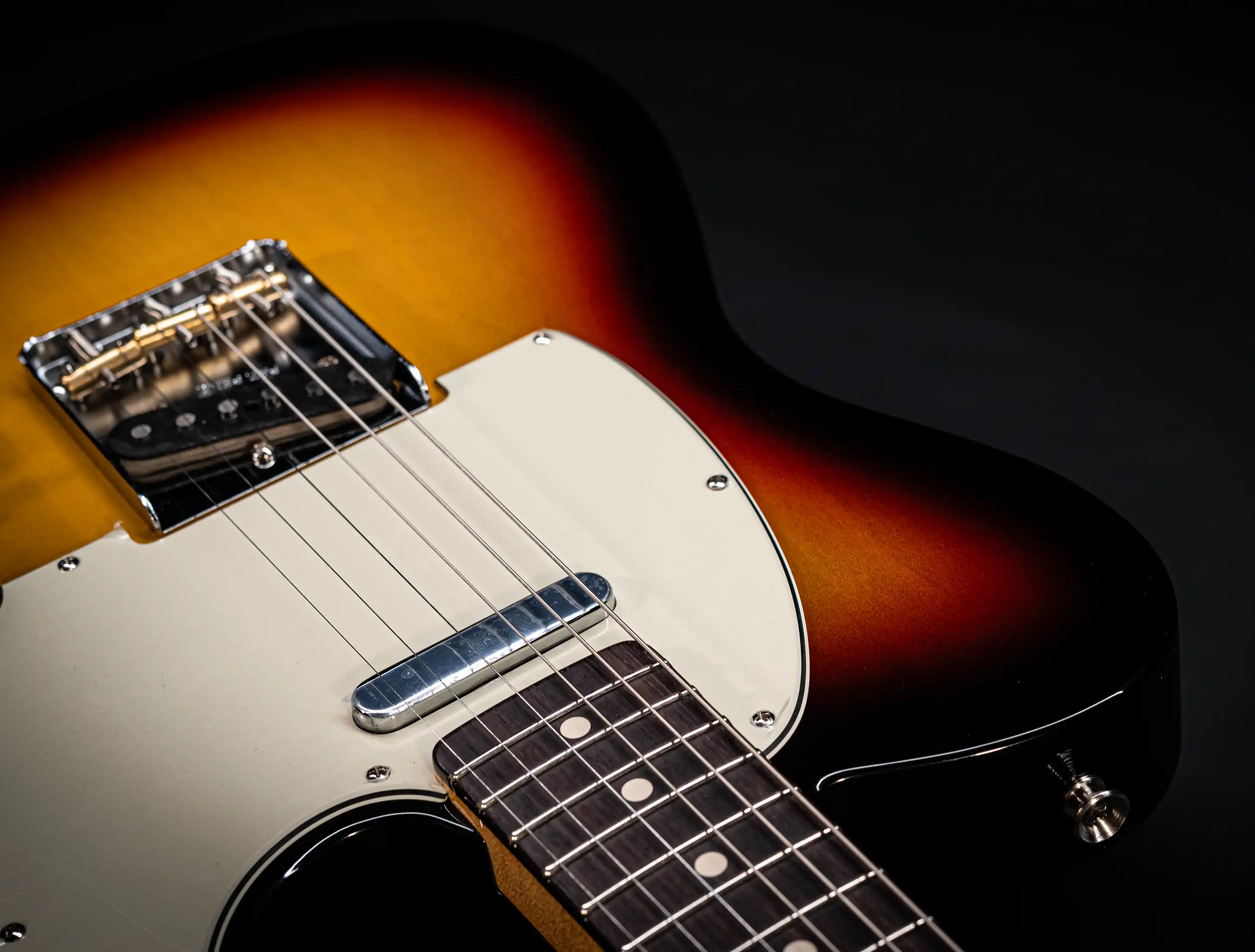 a154597 Fender-MBD-Limited-1963-Telecaster-Timeless-NOS-flame-Neck-Sunburst