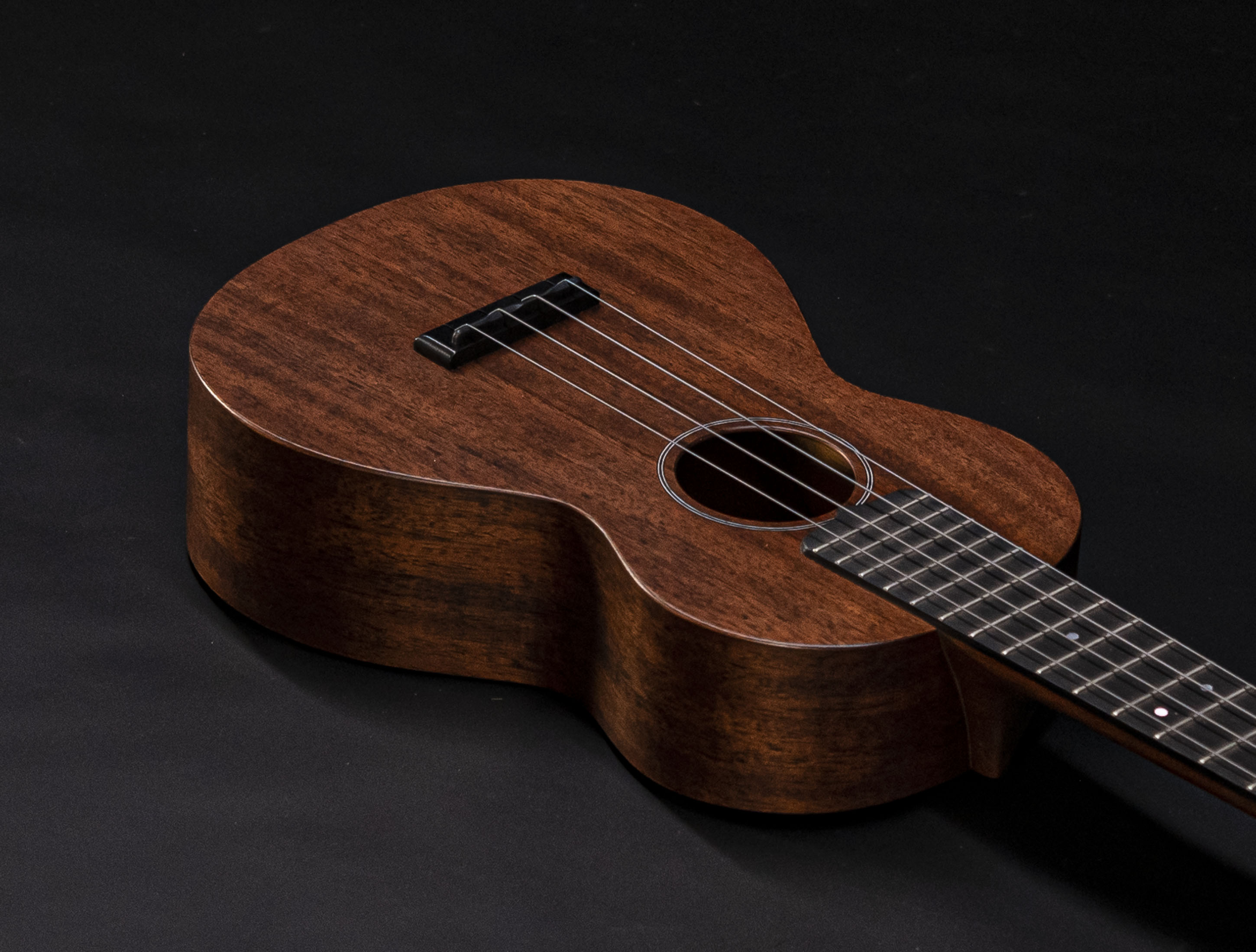 Galerie anzeigen (17 Bilder) a10-8947-martin-concert-fsc-uke-ukulele