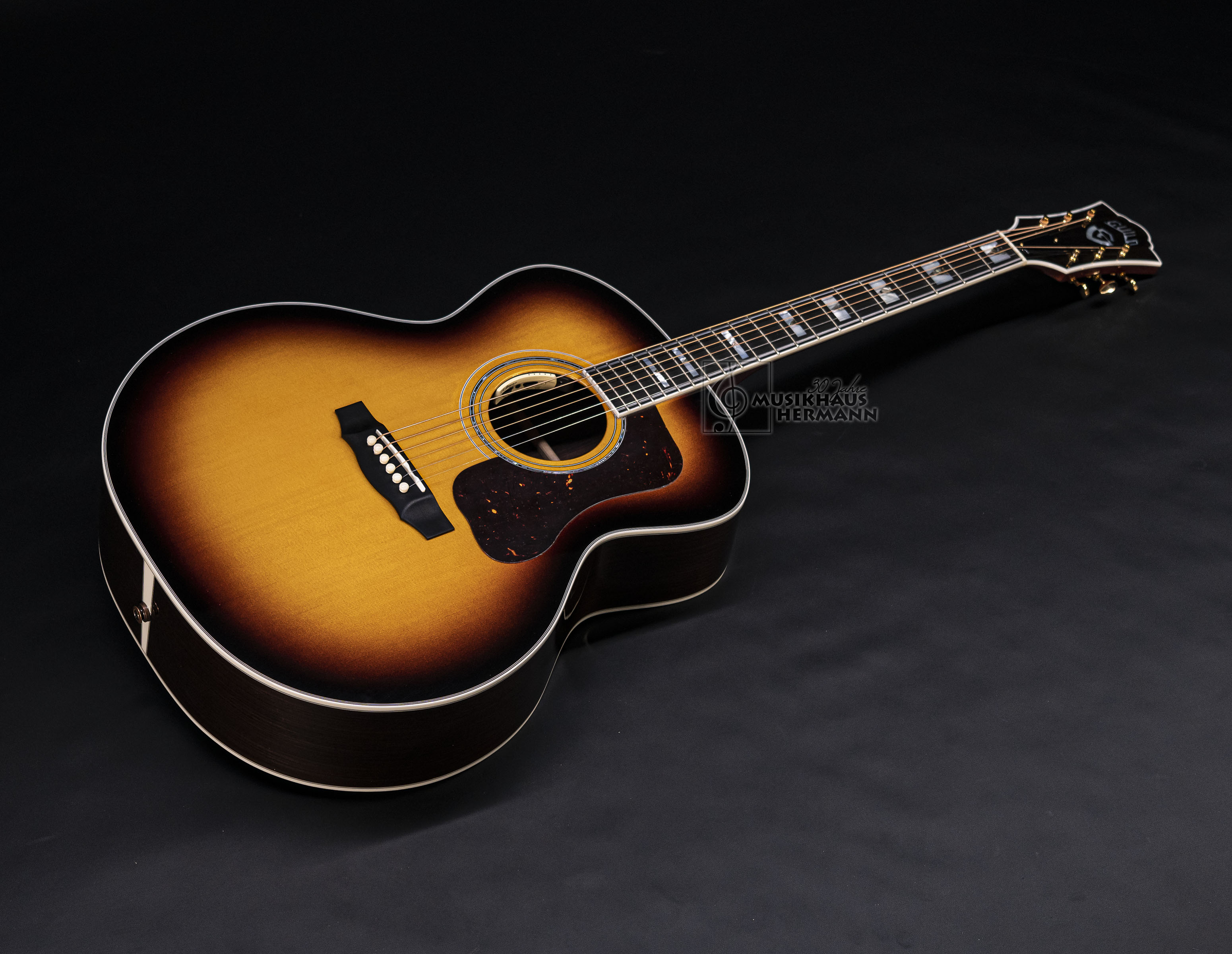 Galerie anzeigen (19 Bilder) a10-4164-guild-f-55e-atb-antique-sunburst-l-r-baggs