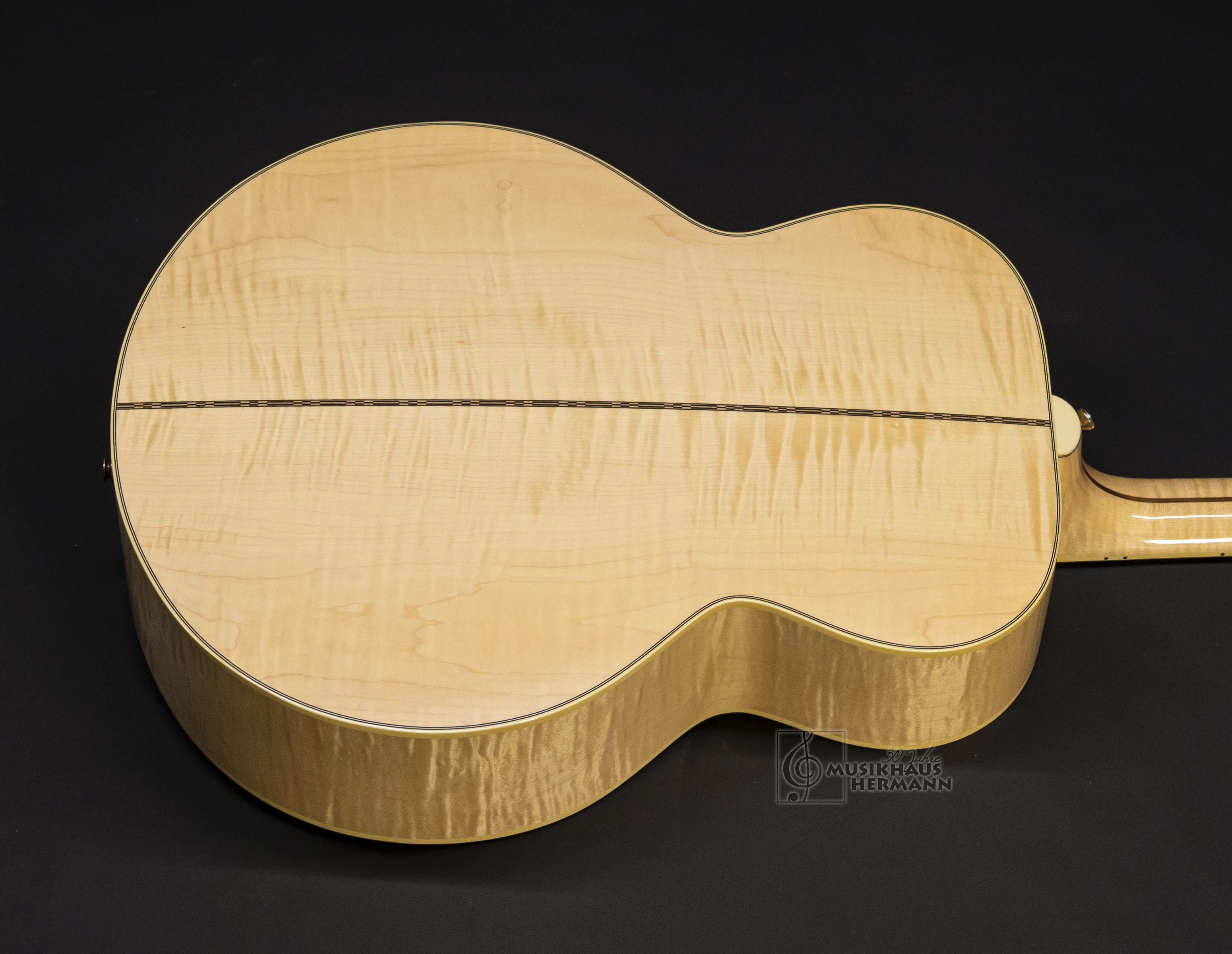 Show gallery (15 images) a8-6862-gibson-sj-200-original-an-antique-natural