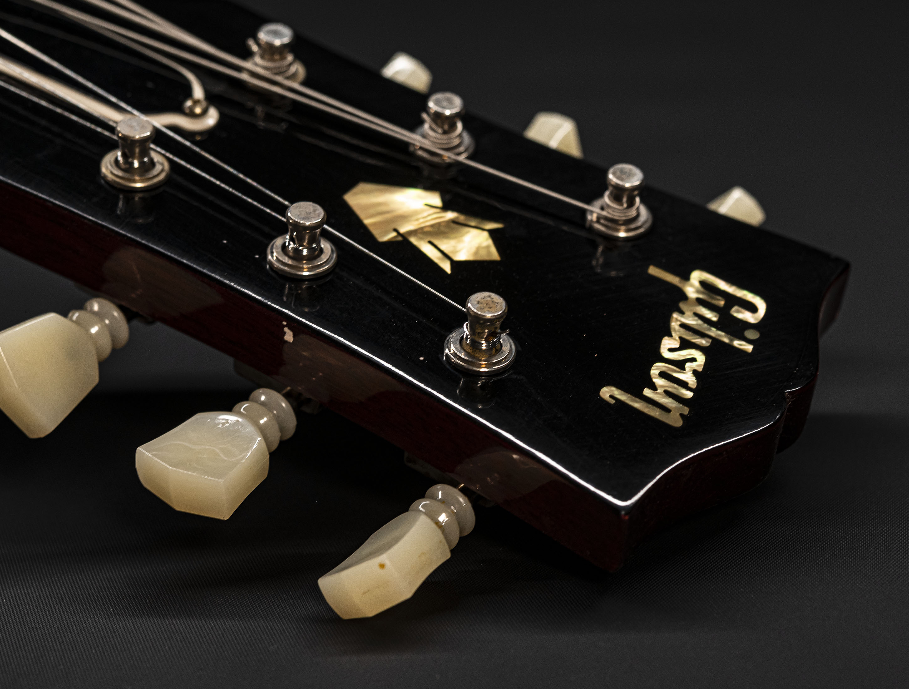 a139626 gibson-es-335-1964-bigsby-custom-shop-murphy-lab-authentic-light-aged-antique-viking-red