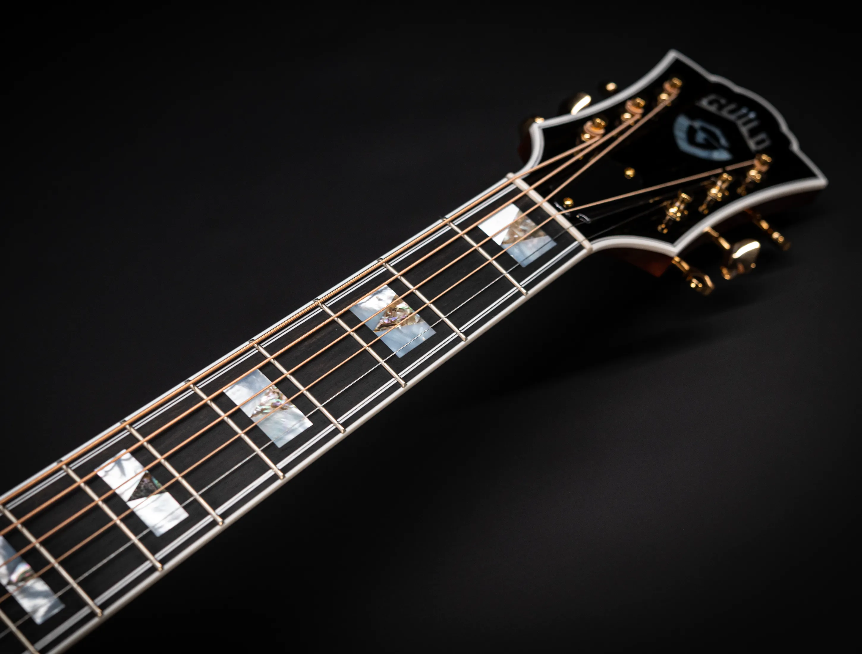 Show gallery (28 images) a156728 Guild D-55 Natural USA