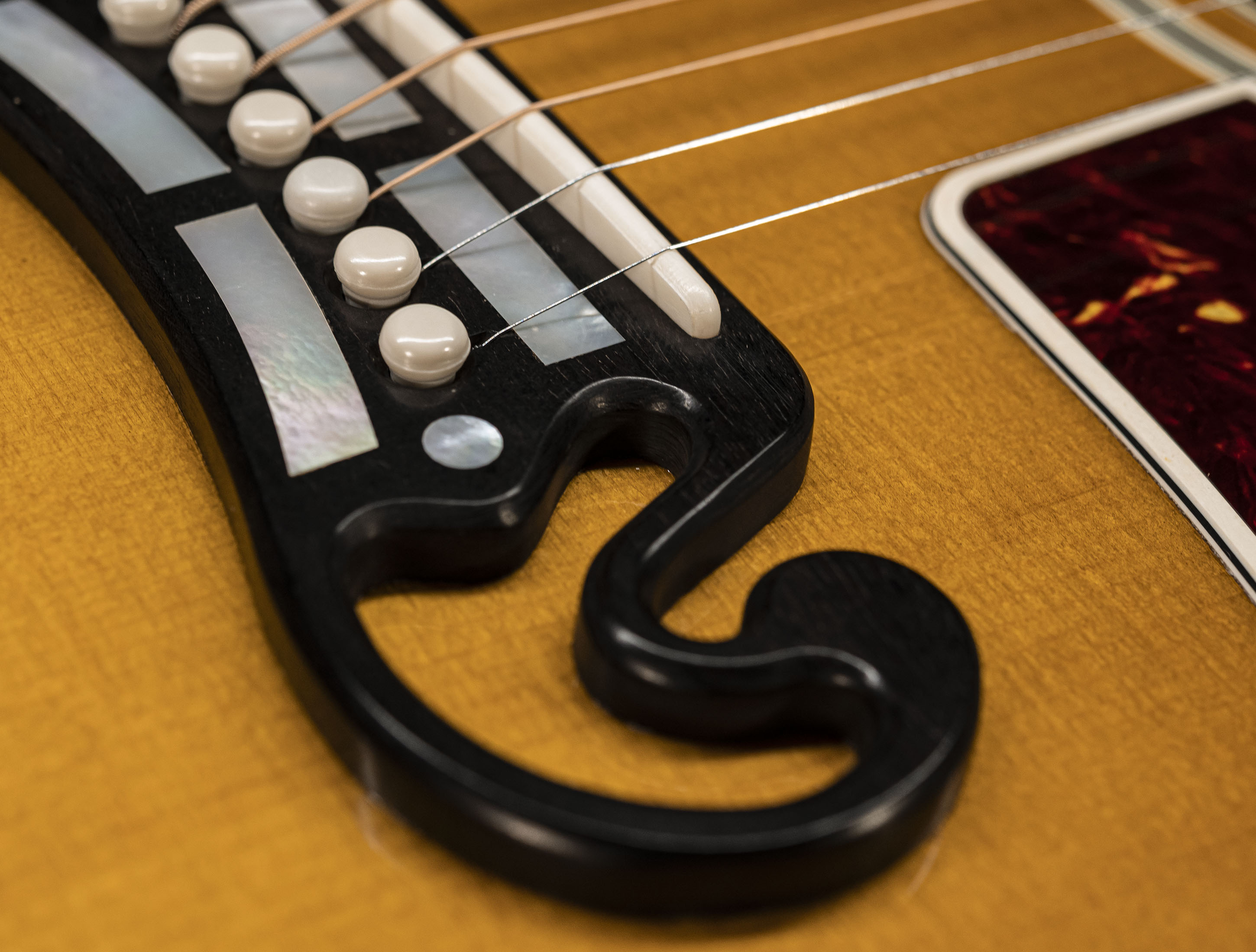 a126683_Gibson-SJ-200-Western-Classic a126683 gibson-sj-200-western-classic
