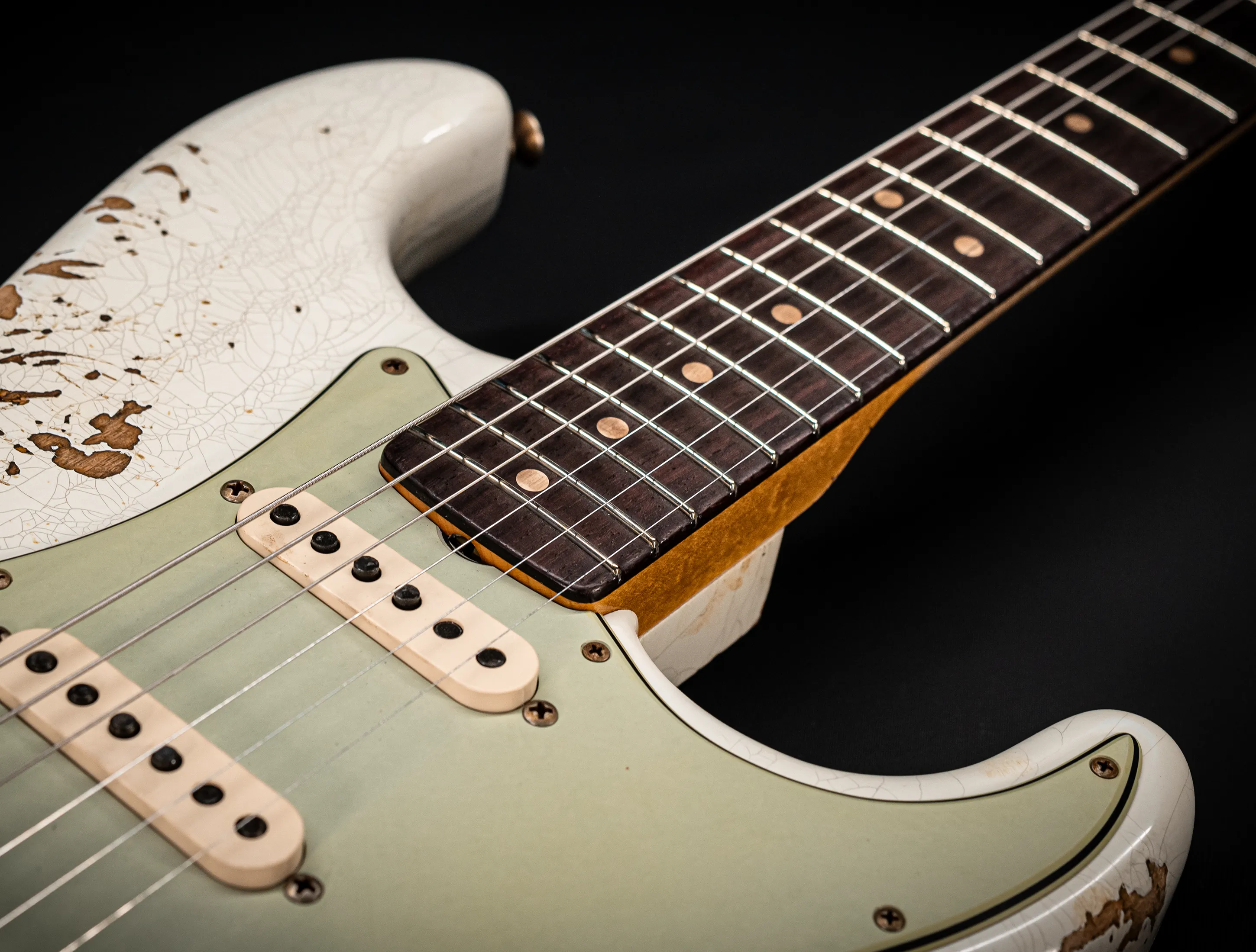 Fender MBD 1963 Stratocaster Heavy Relic - Super Faded Aged Olympic White