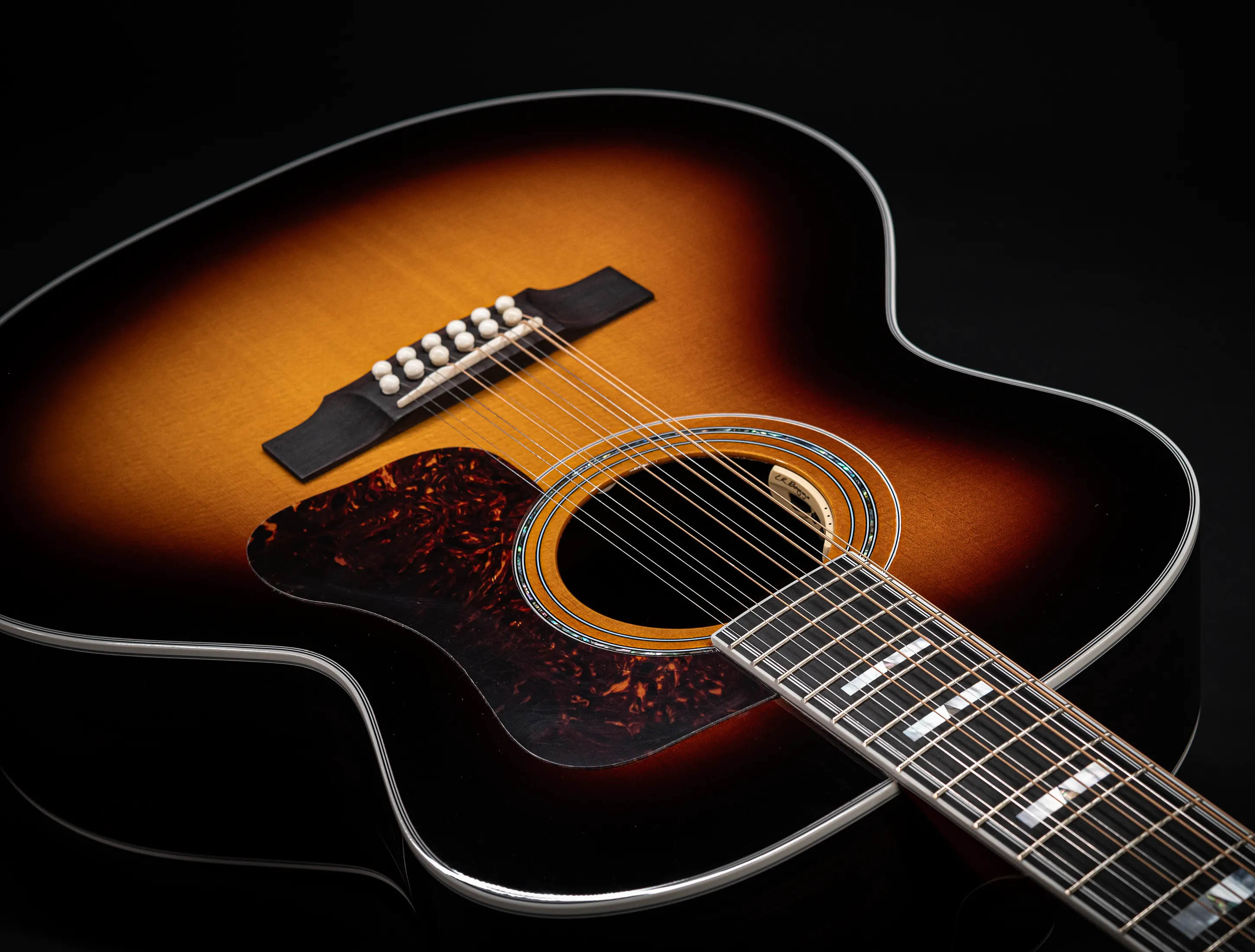 a175752-Guild-F-512E-ATB-Antique-Sunburst-L.R.Baggs-12-Saitig-USA-Musikhaus-Hermann-