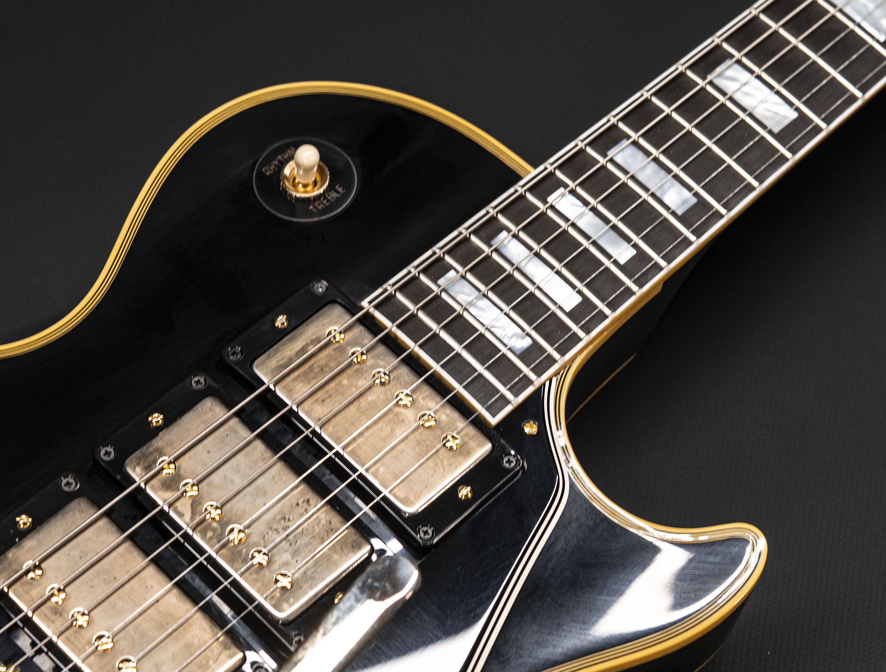 Galerie anzeigen (26 Bilder) a120206 gibson-les-paul-custom-1957-reissue-3-pickup-bigsby-vos-ebony