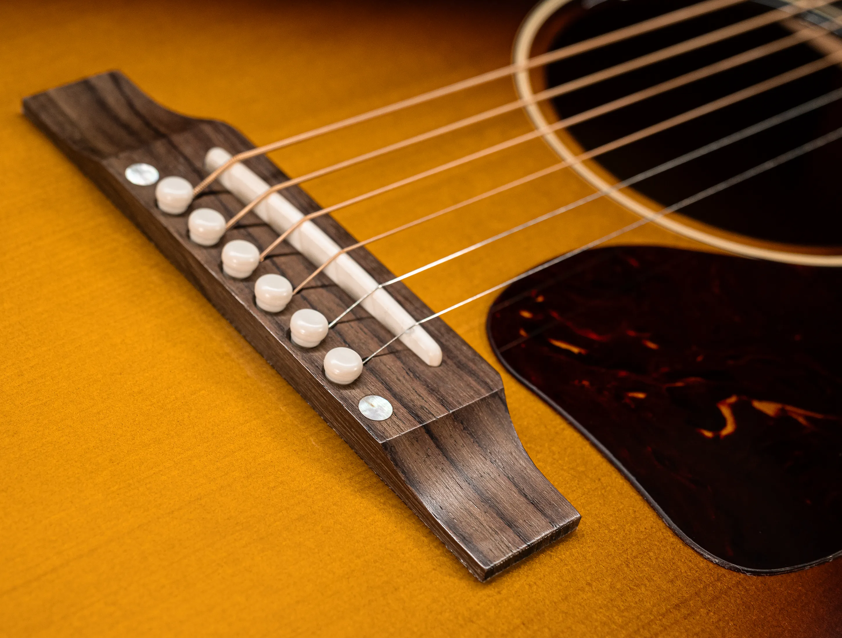 Galerie anzeigen (33 Bilder) a174894-Gibson-J-45-EARLY-50`s-Golden-Era-Custom-Shop-Adirondack-Vintage-Sunburst-