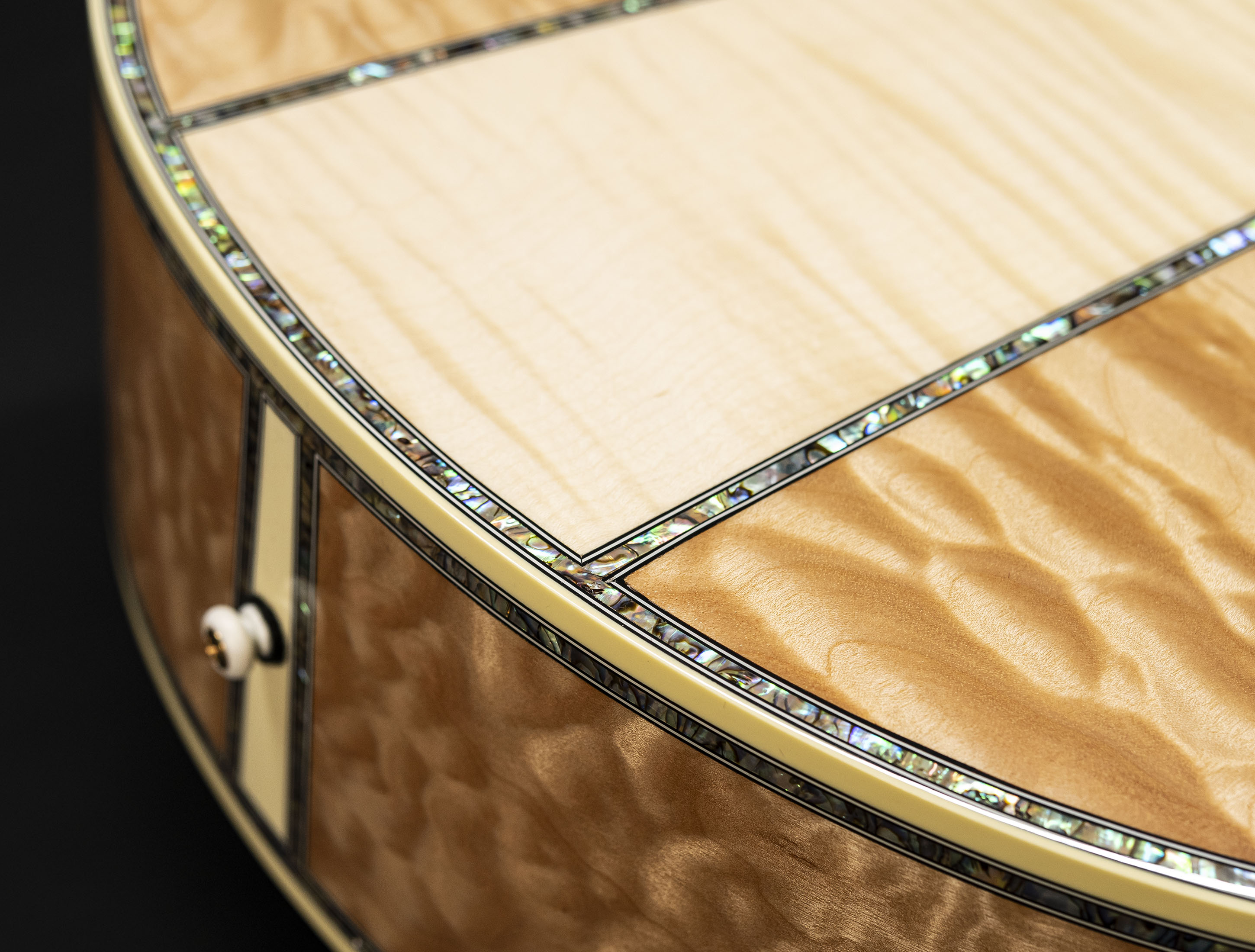 a115345_Gibson-SJ-200-Monarch-Mastershop-All-Antique-Natural a115345 gibson-sj-200-monarch-mastershop-all-antique-natural