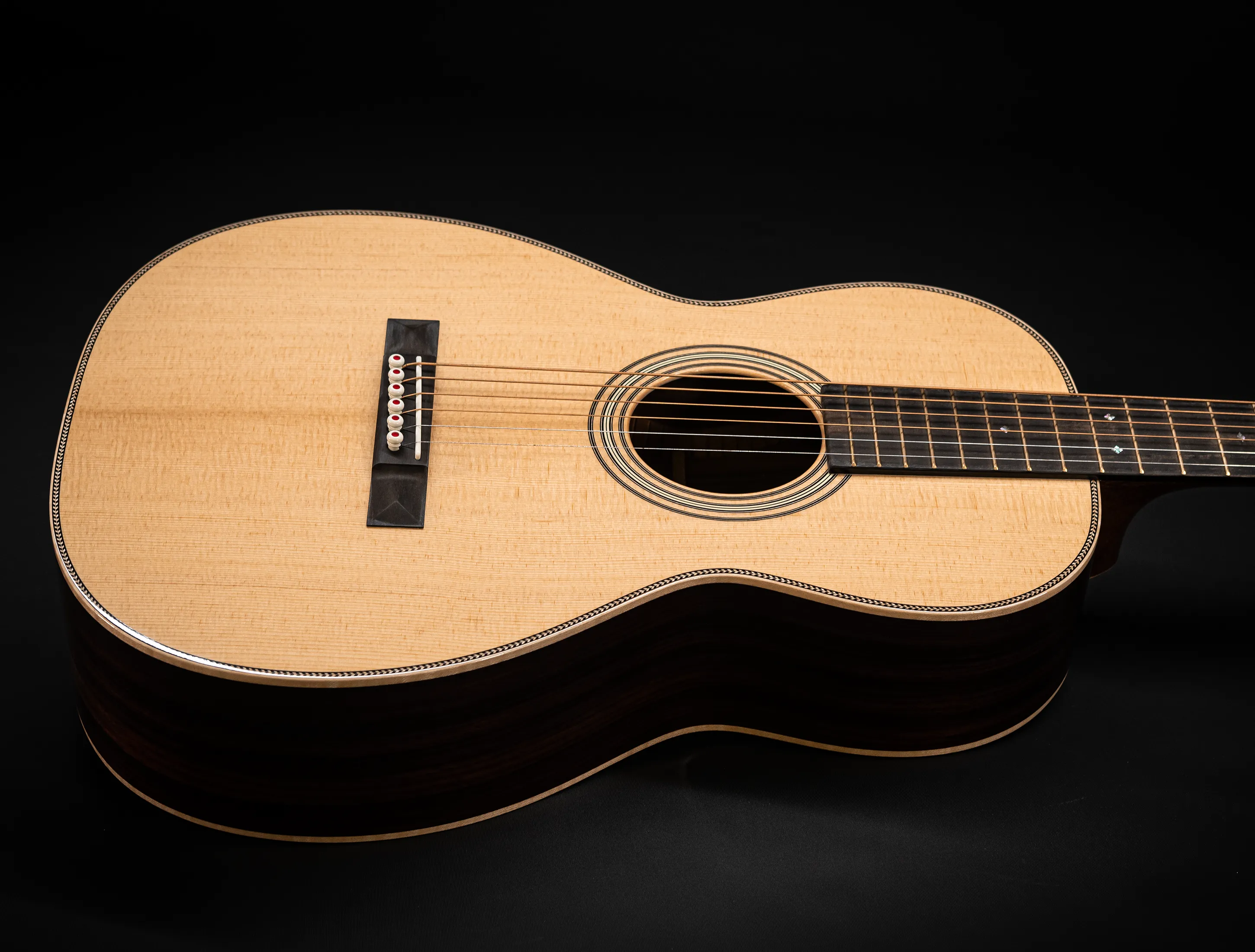 Show gallery (31 images) a170893 Martin 012-28 12-Fret Modern Deluxe Musikhaus-Hermann