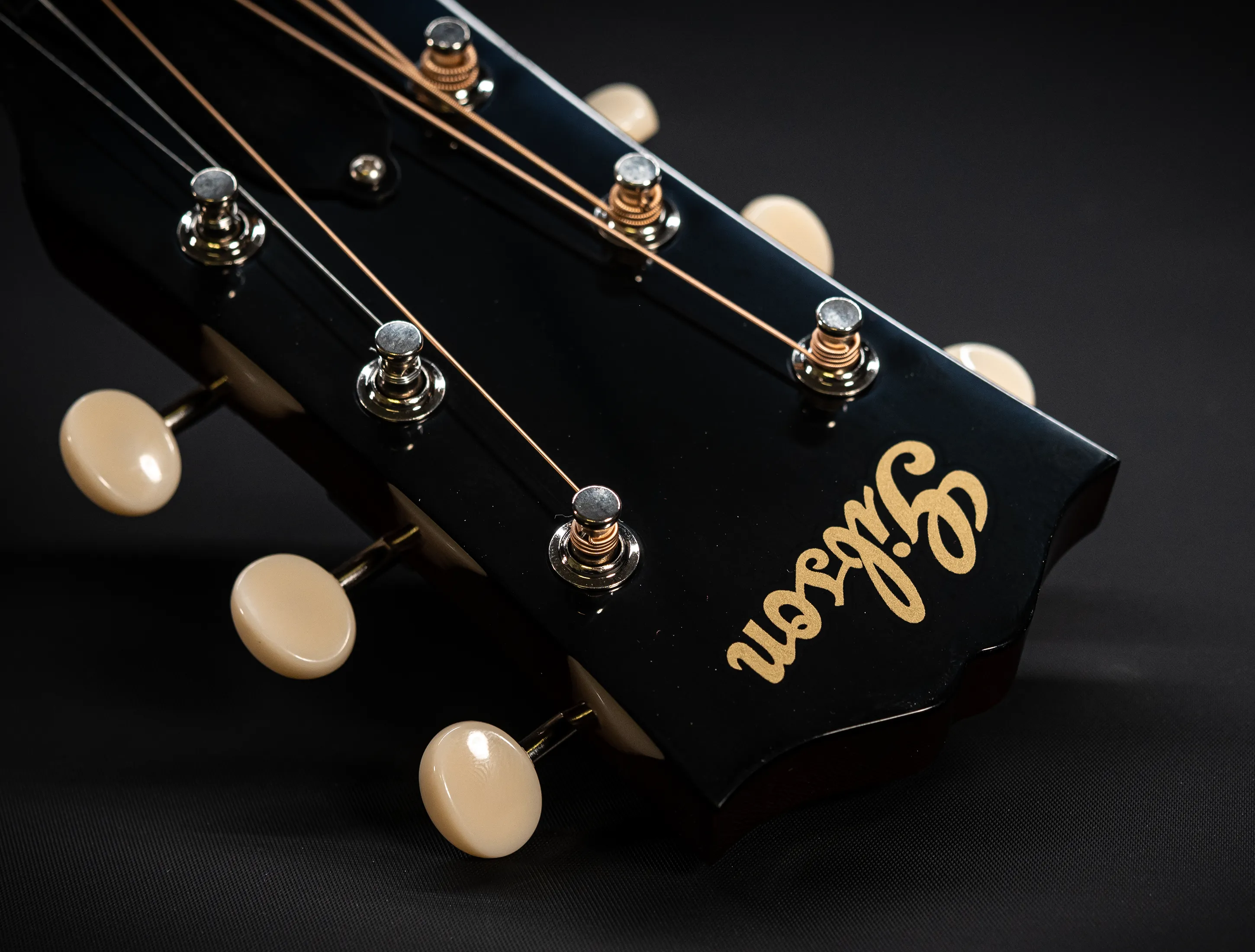 Galerie anzeigen (33 Bilder) a174910-Gibson-J-45-EARLY-50`s-Golden-Era-Custom-Shop-Adirondack-Vintage-Sunburst-