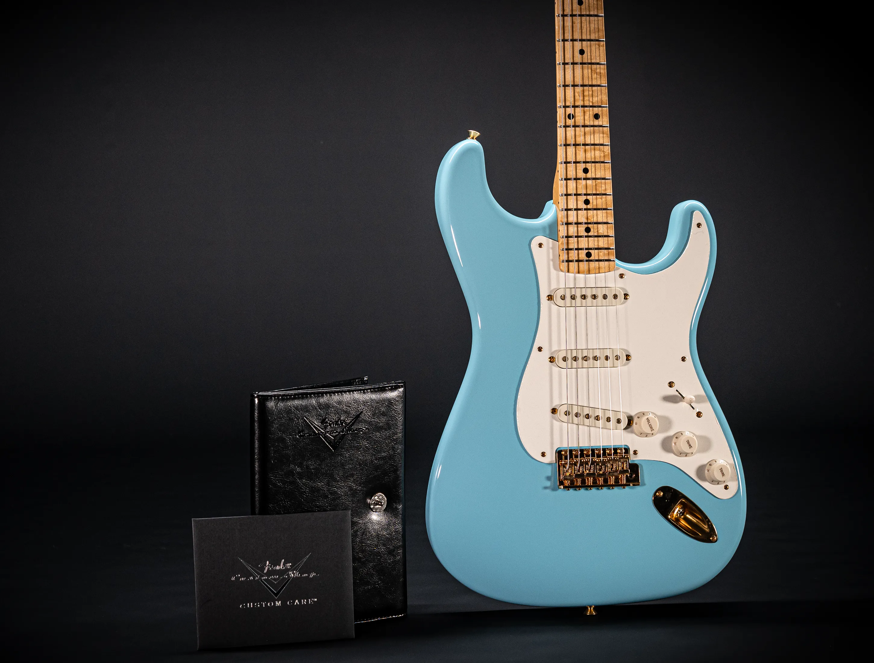 Fender 1959 Limited Stratocaster NOS Birdseye Neck Gold Hardware - Daphne Blue
