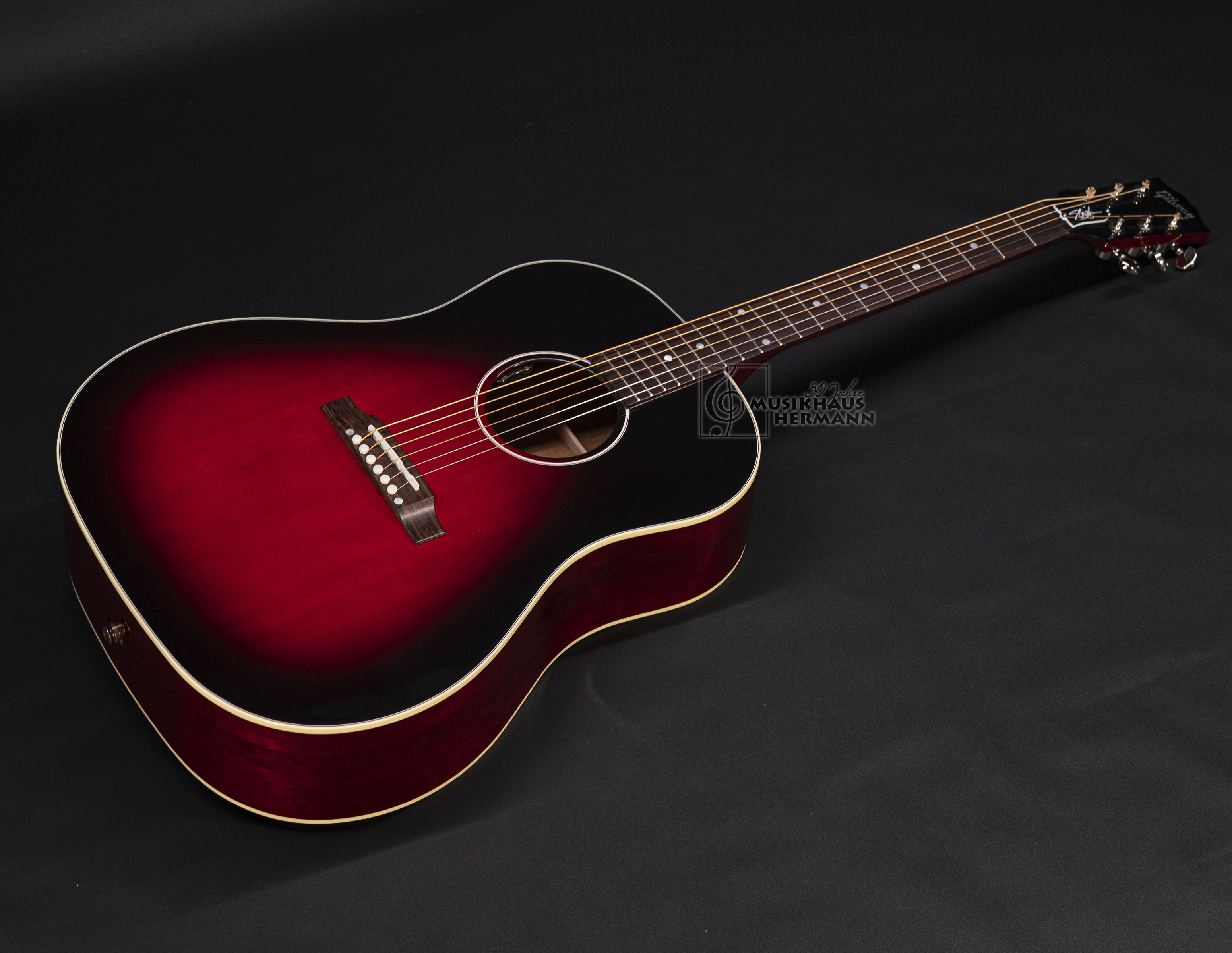Galerie anzeigen (19 Bilder) a9-1748 gibson-j-45-slash-signature-vermillion-burst