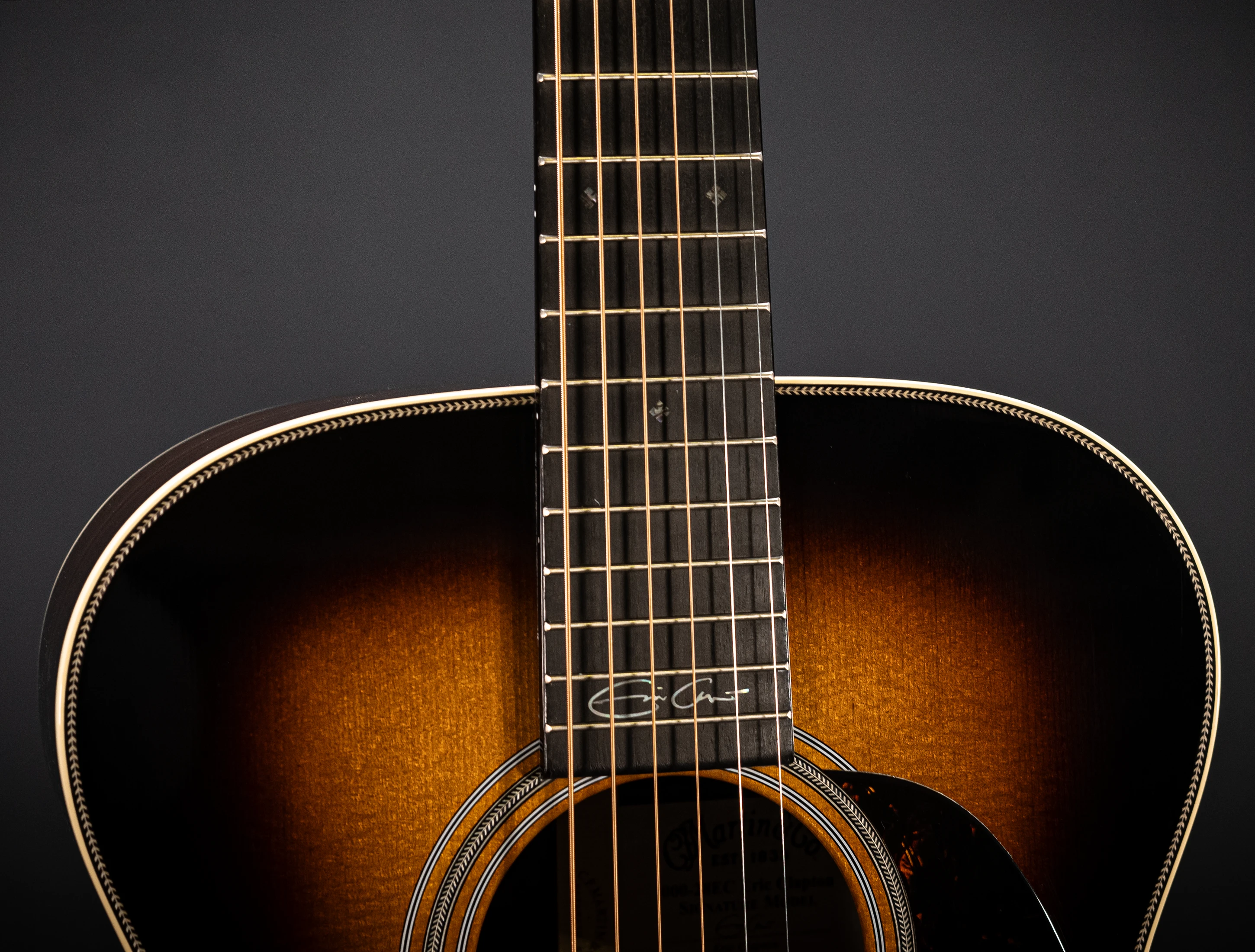 Galerie anzeigen (24 Bilder) a172419 Martin 000-28EC E LRB Eric Clapton - LR Baggs VTC Musikhaus-Hermann