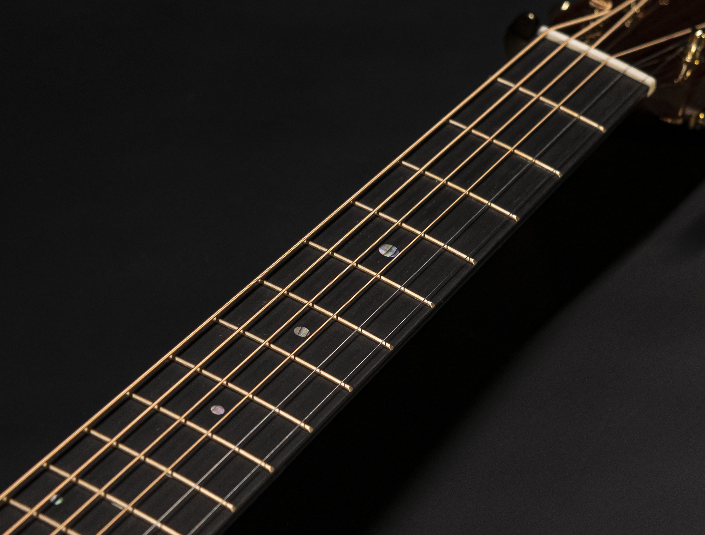 Show gallery (23 images) a112960-martin-000-18-modern-deluxe