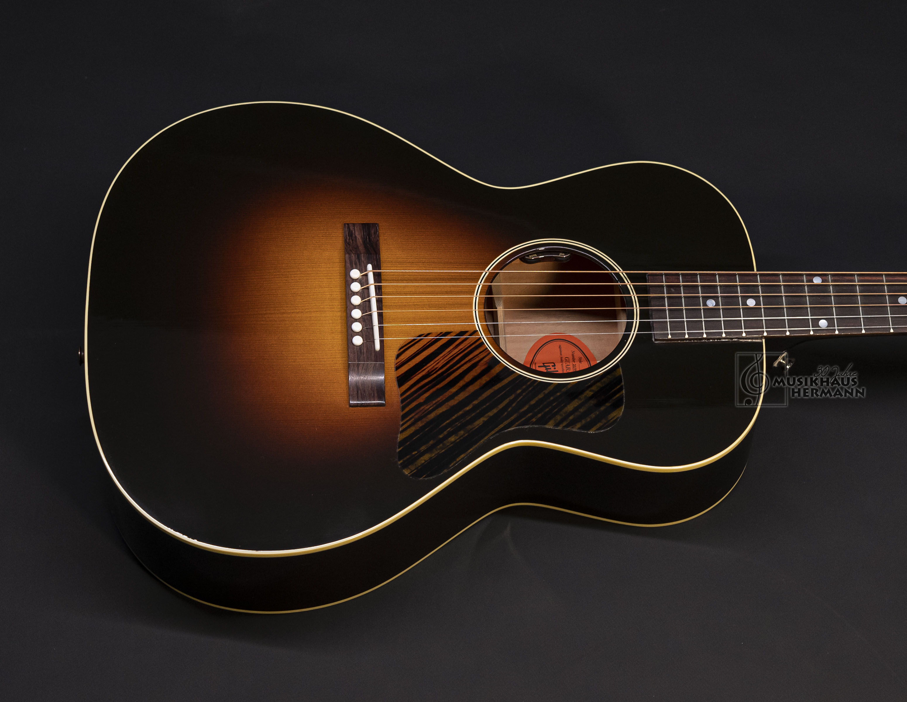 Galerie anzeigen (15 Bilder) a8-4530 gibson-l-00-original-2020-vintage-sunburst