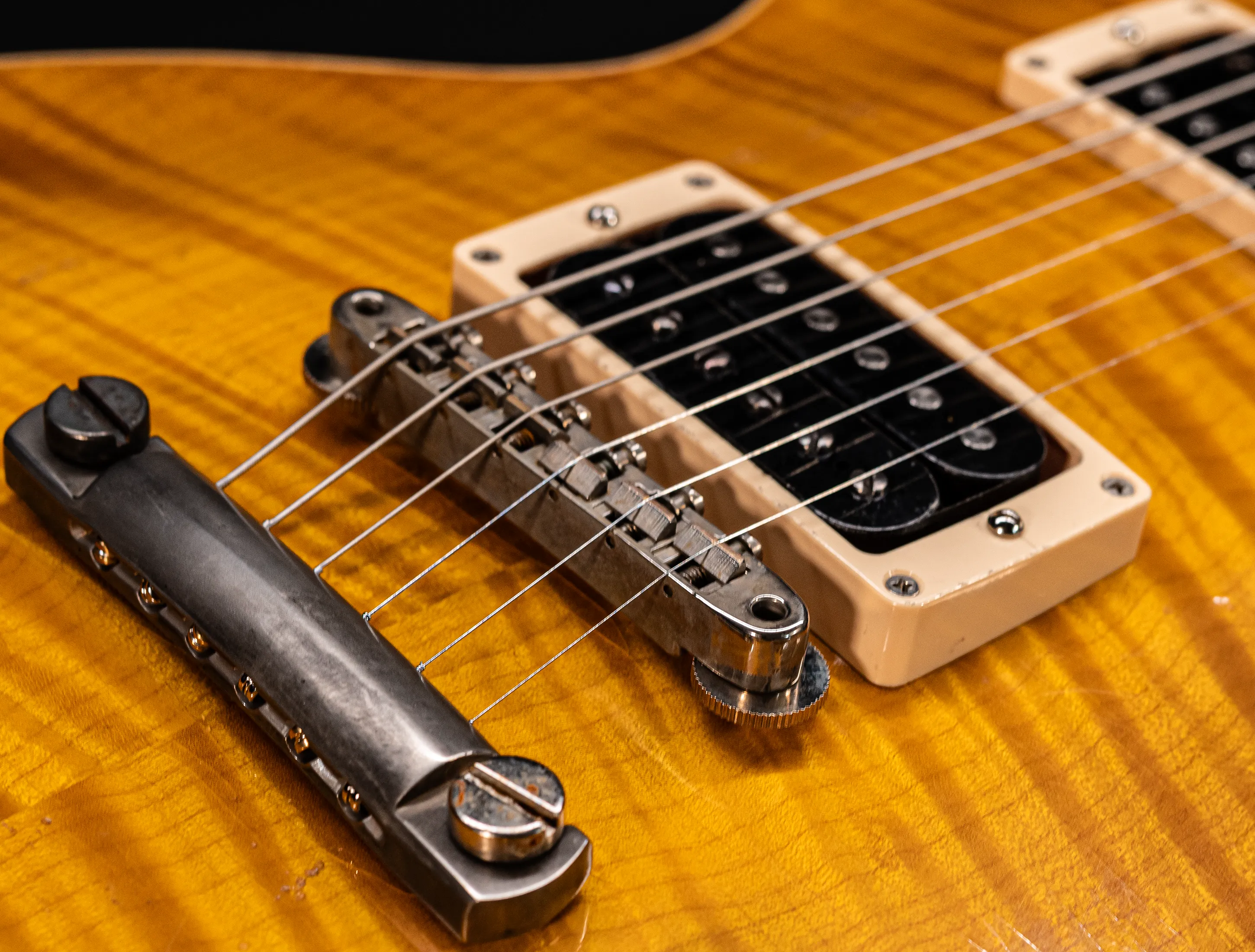 Show gallery (36 images) a163120 Gibson Les Paul 1959 Double Black Murphy LAB R9 Authentic Heavy Aged - Butterscotch