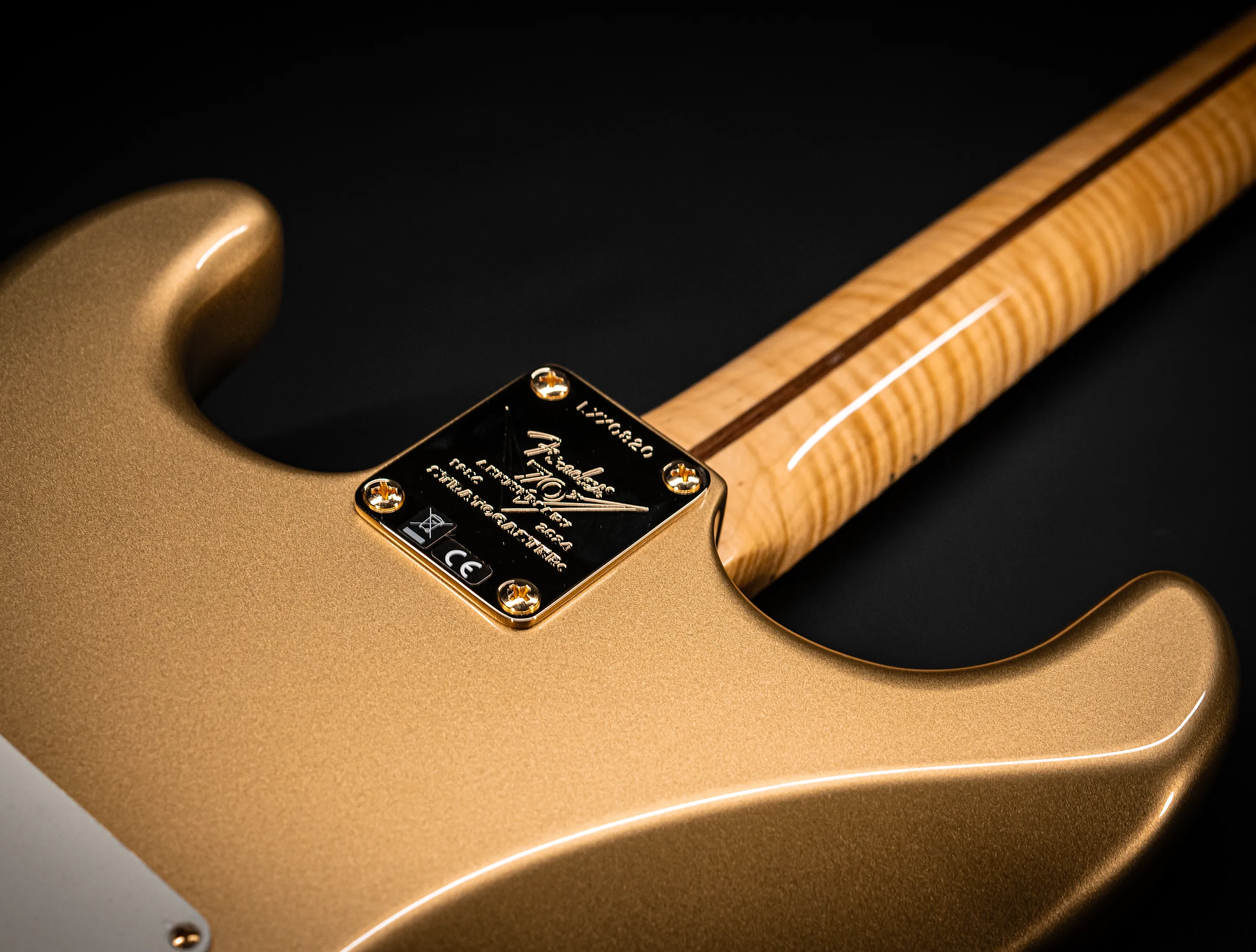 Fender 70th Anniversary Limited Stratocaster NOS Mastergrade Flame AAAA Neck - Aztec Gold